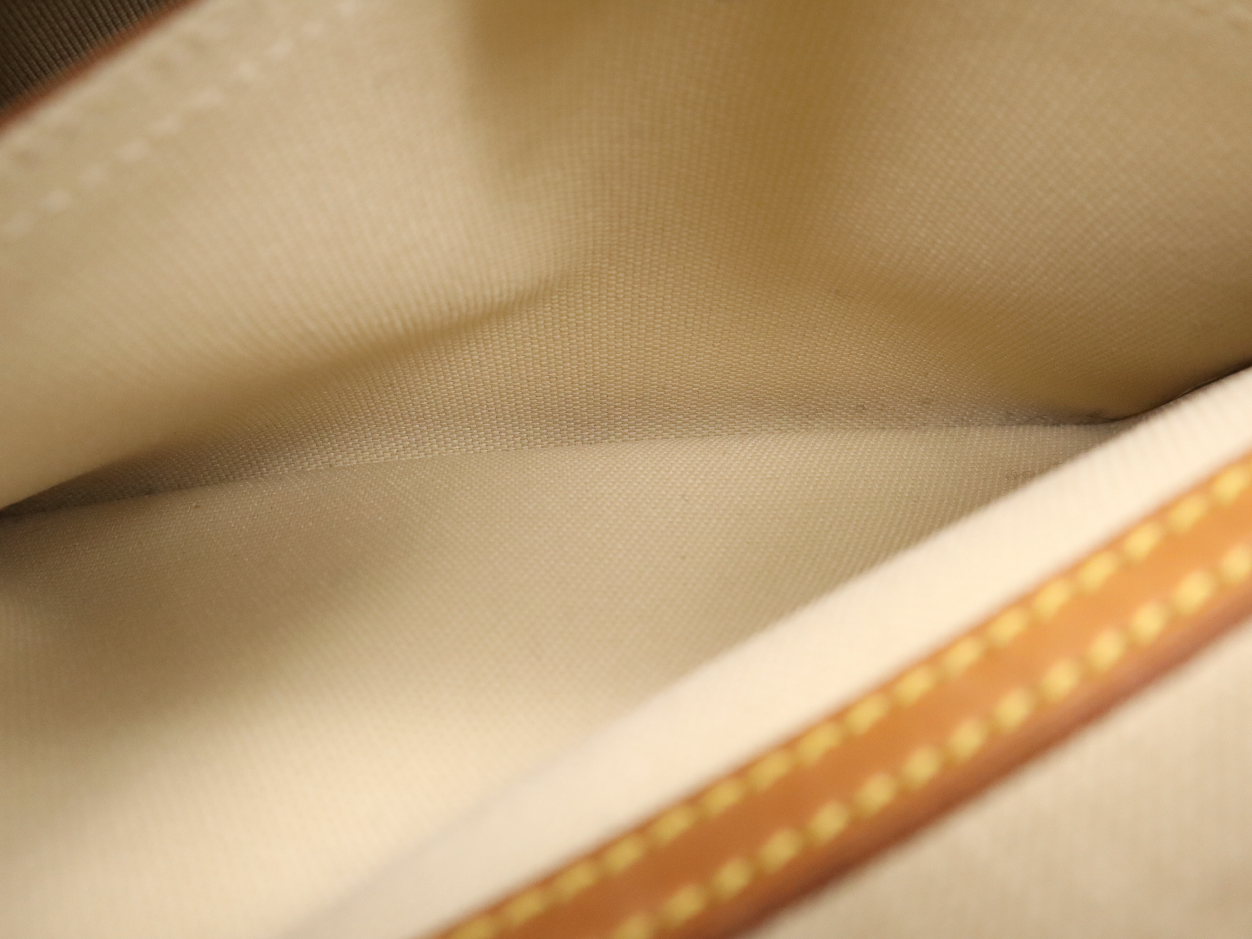 M45254 Monogram Reporter PM Shoulder Bag — view 11