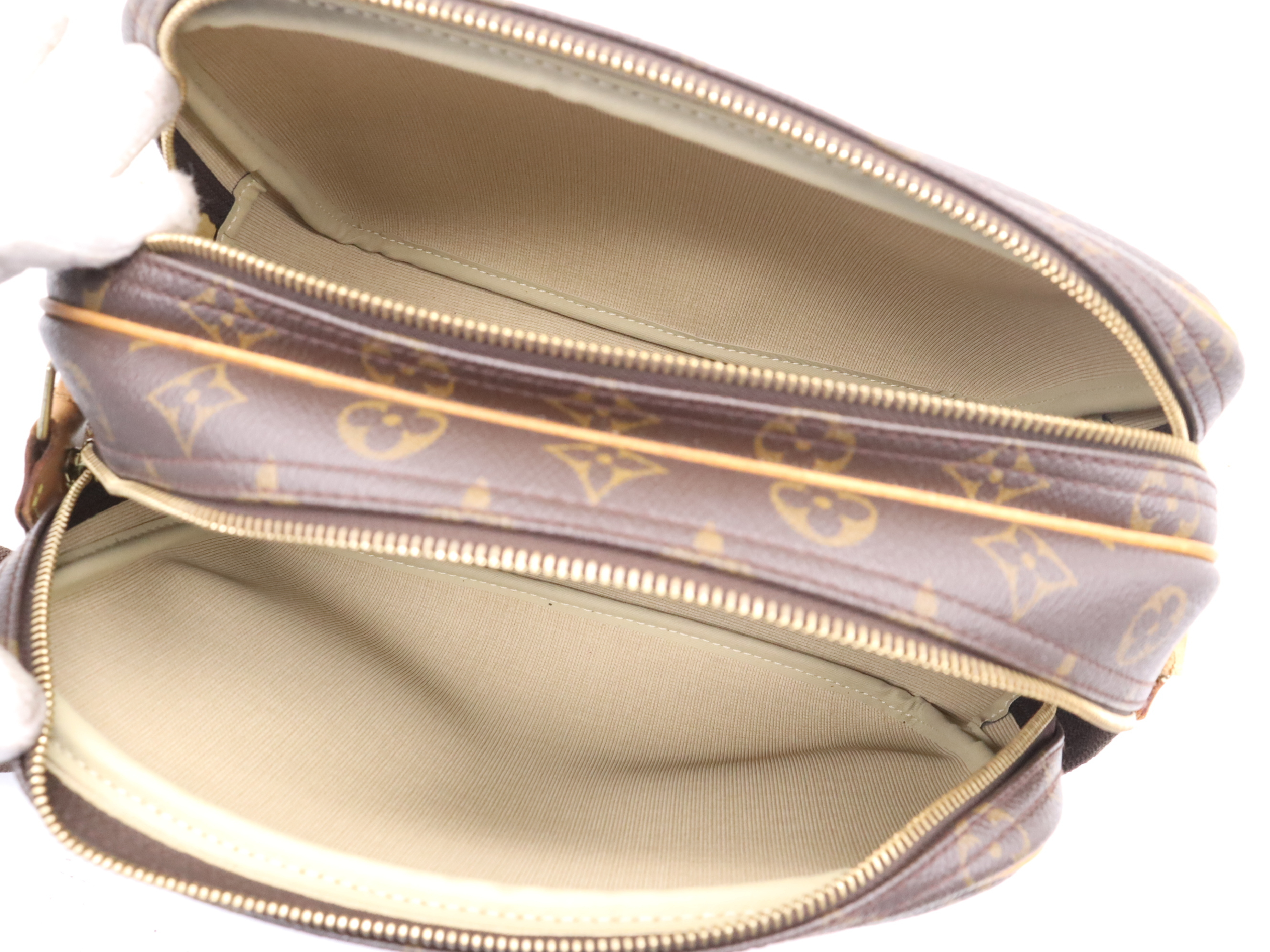 M45254 Monogram Reporter PM Shoulder Bag — view 10