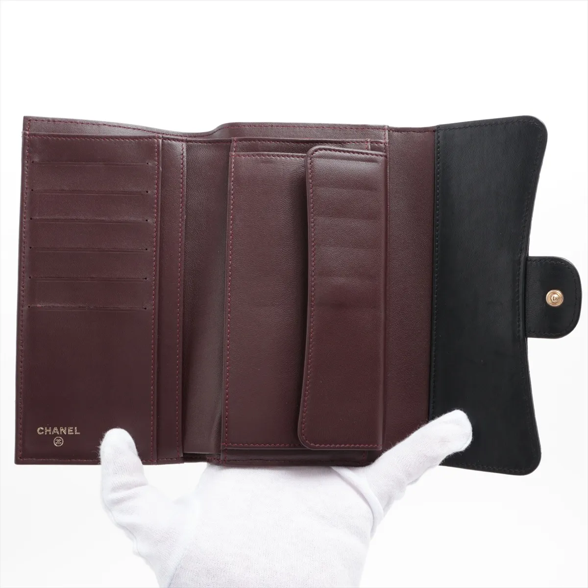 Matelassé Lambskin Long Wallet, Black with Gold Hardware, 20071320 — view 4
