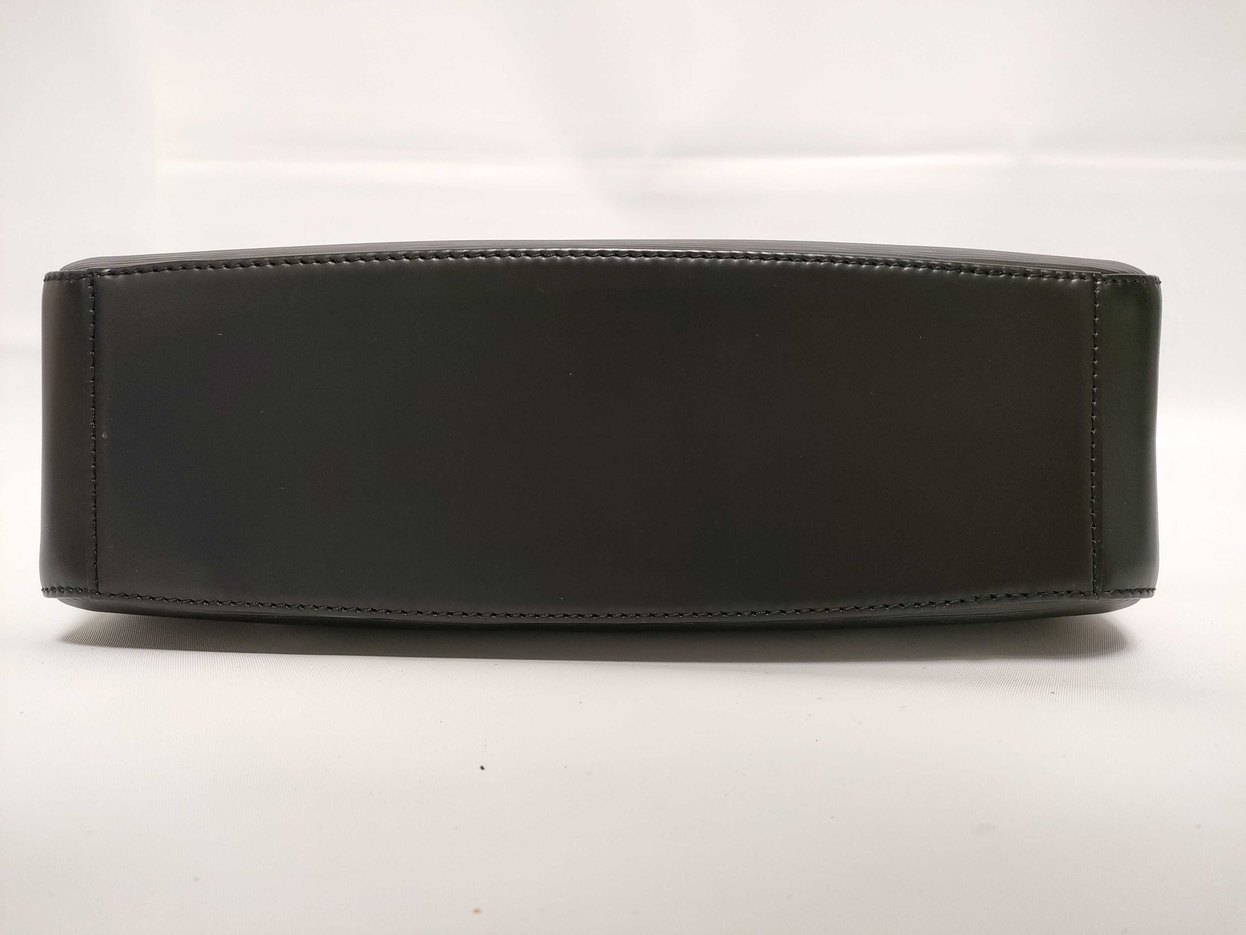 Epi Leather Jasmine M52782 TH0908 Black Shoulder Bag — view 3