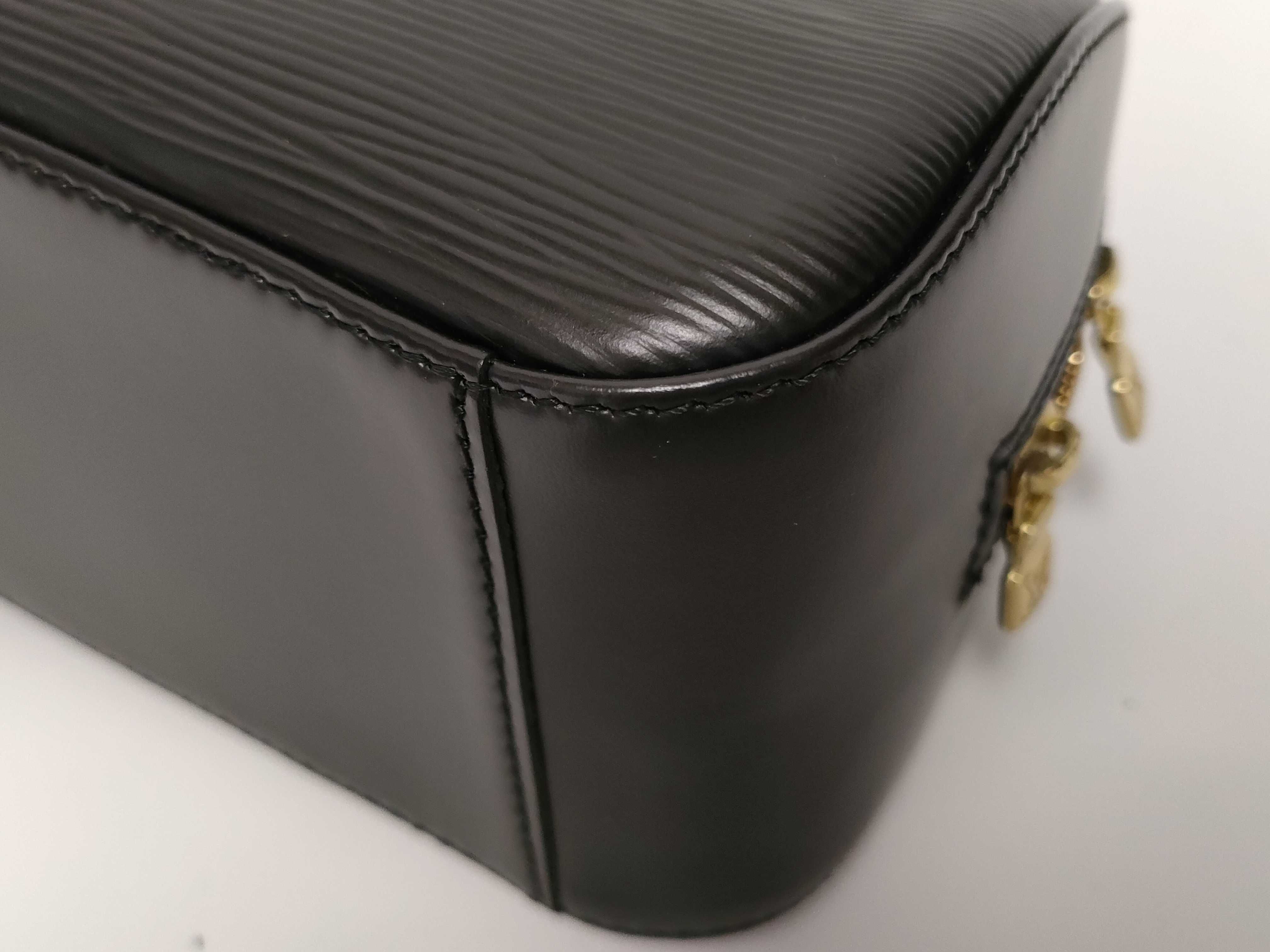 Epi Leather Jasmine M52782 TH0908 Black Shoulder Bag — view 4