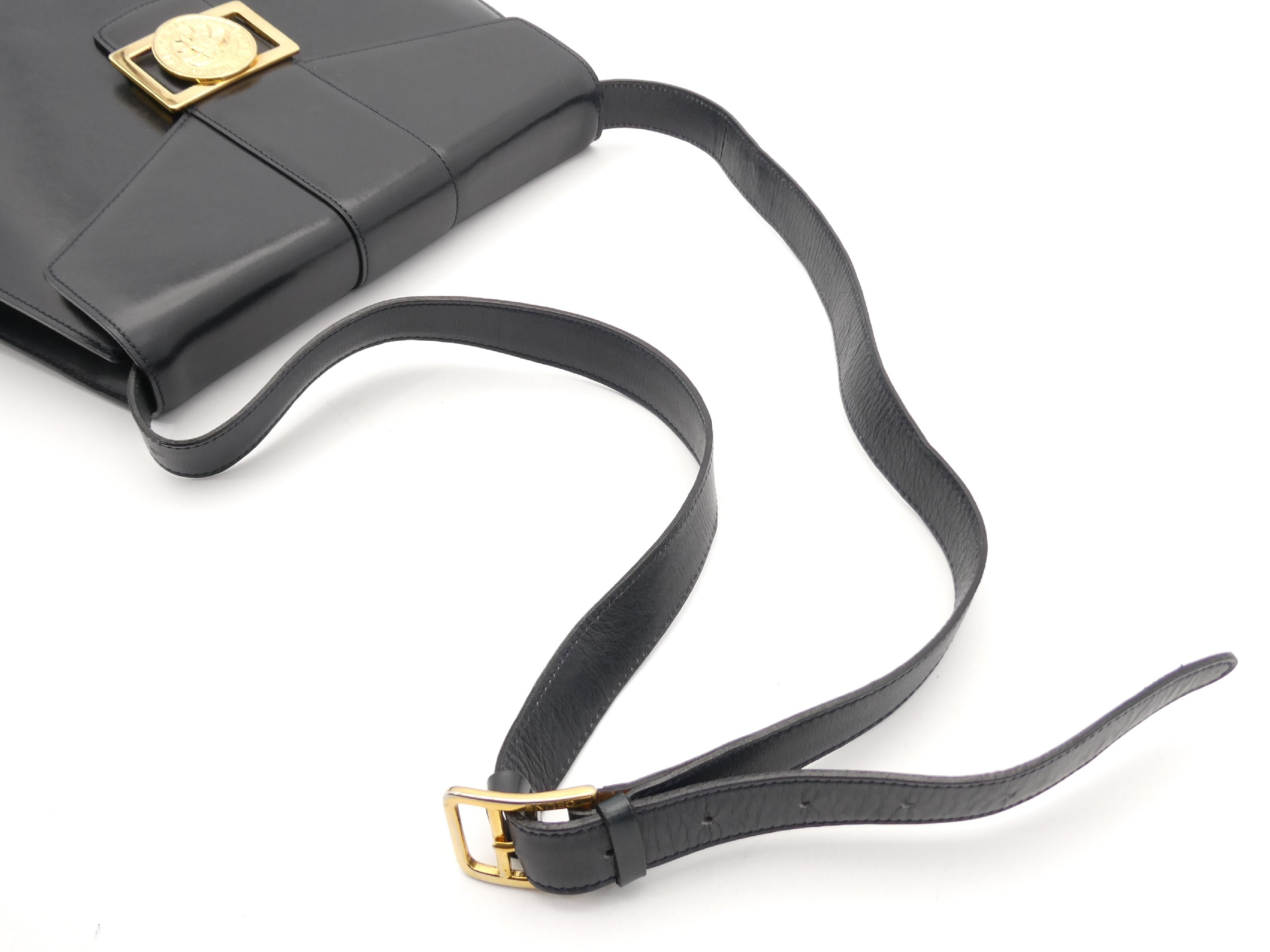 logo hardware leather shoulder bag — view 6