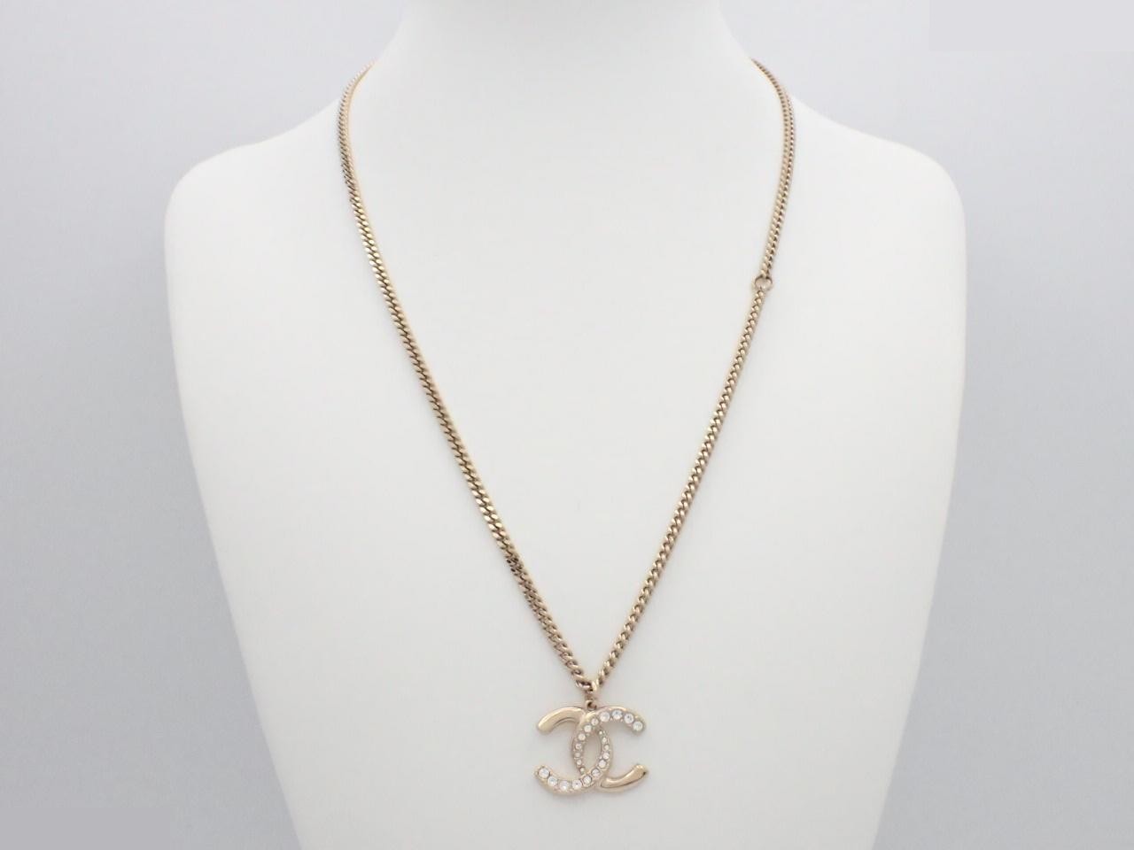 Necklace, metal, glass stone & rhinestone, chain approximately 60cm — view 3