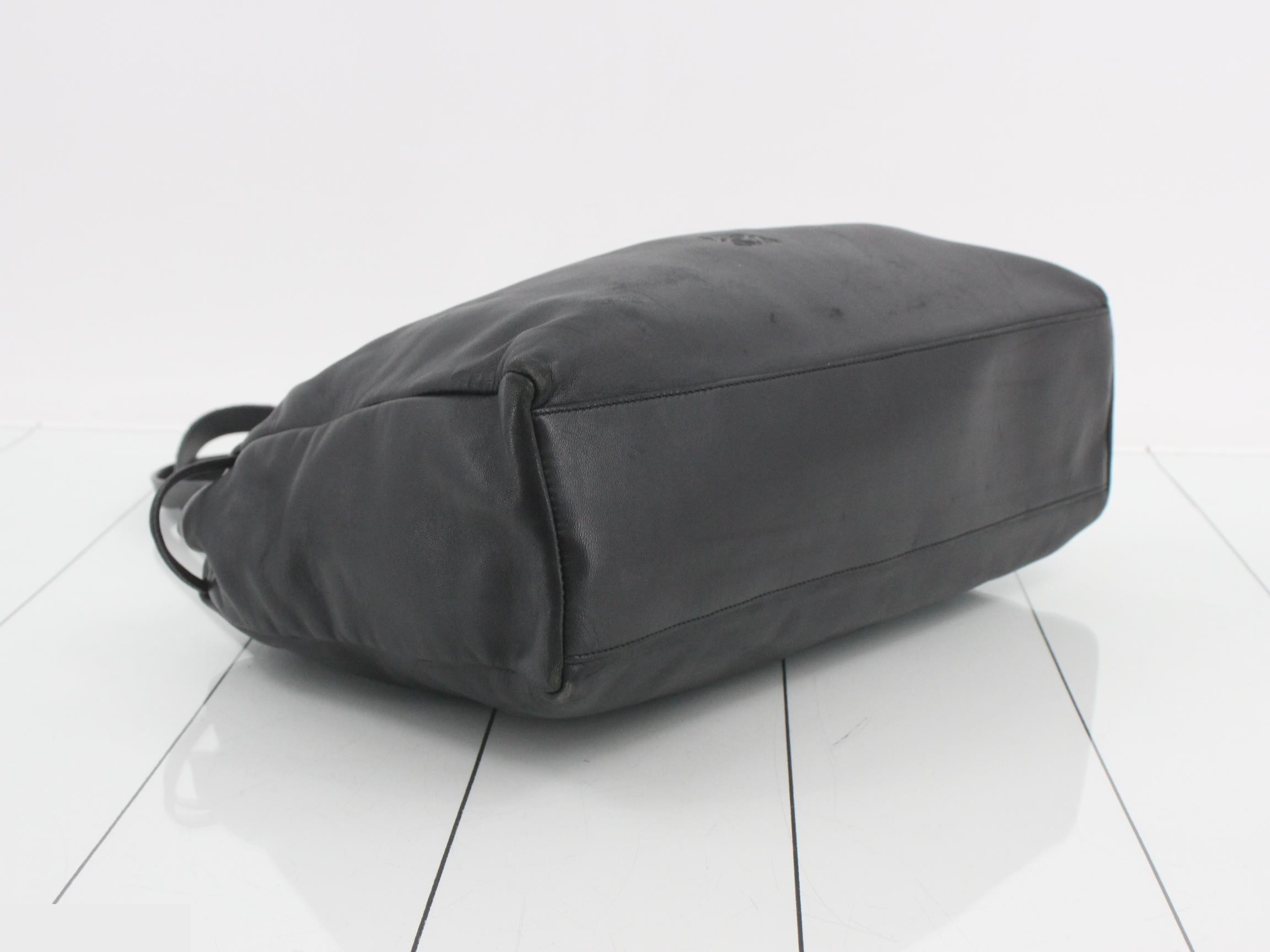 Other lines: Bags & Shoulder Bags - Anagram Leather - Black — view 5