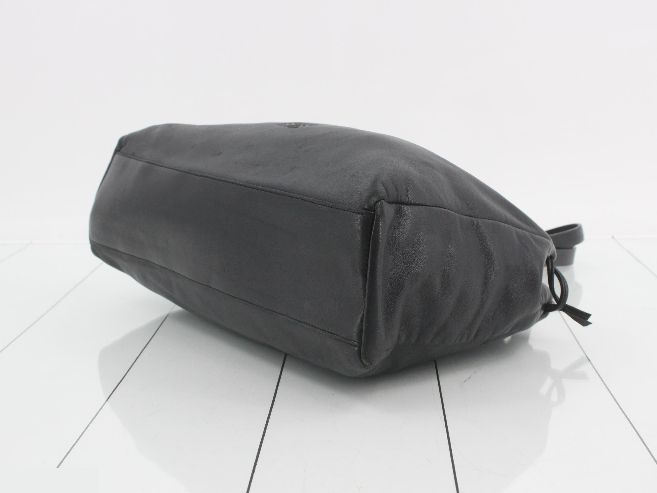 Other lines: Bags & Shoulder Bags - Anagram Leather - Black — view 6