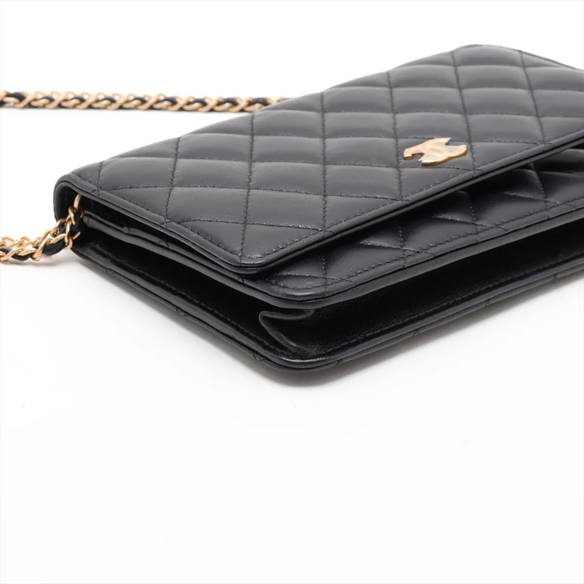 Matelassé Lambskin Chain Wallet, Black with Gold Hardware, AXJ7H8JE, Random Plate — view 4