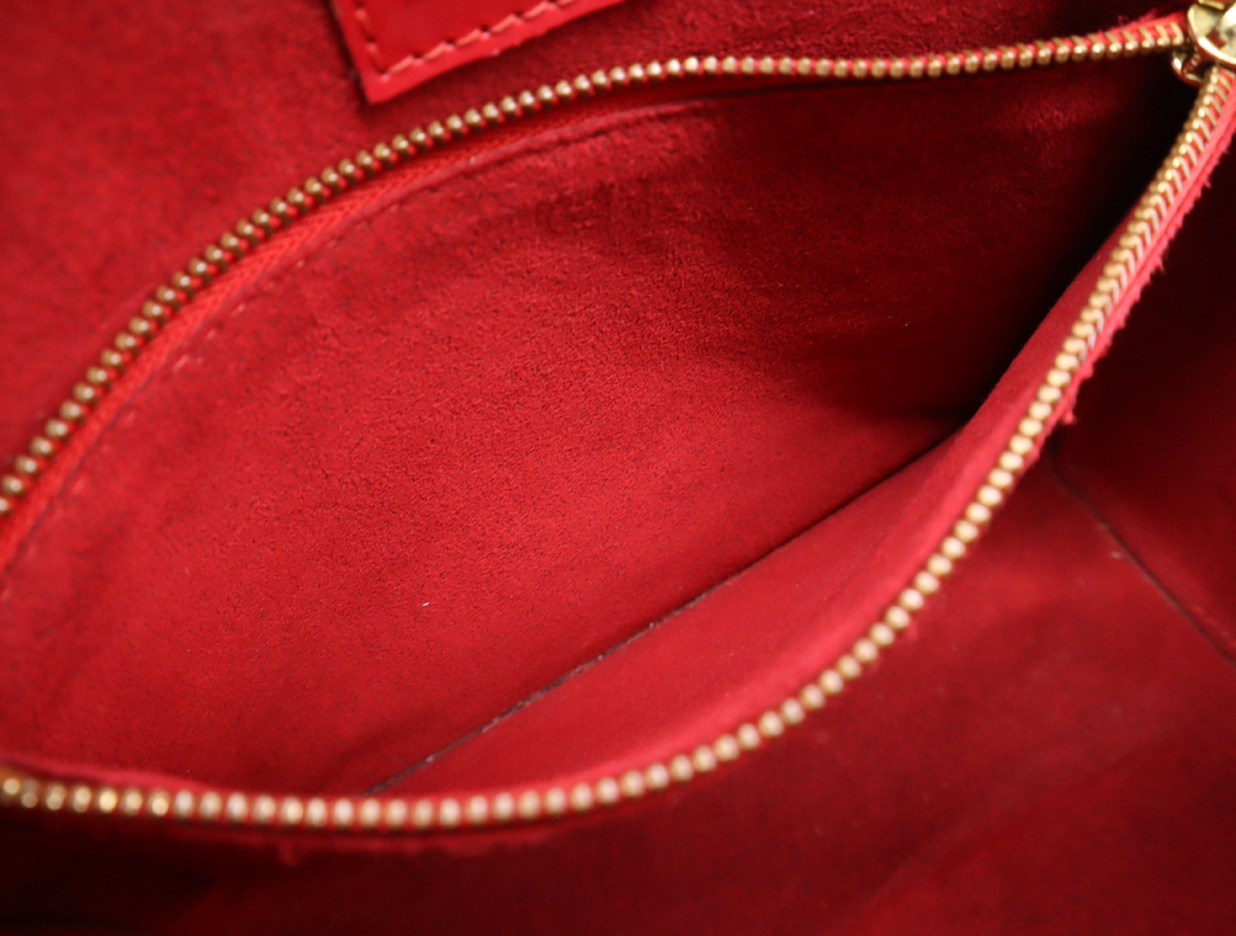 M52057 Epi Pont Neuf Castilian Red Handbag — view 13