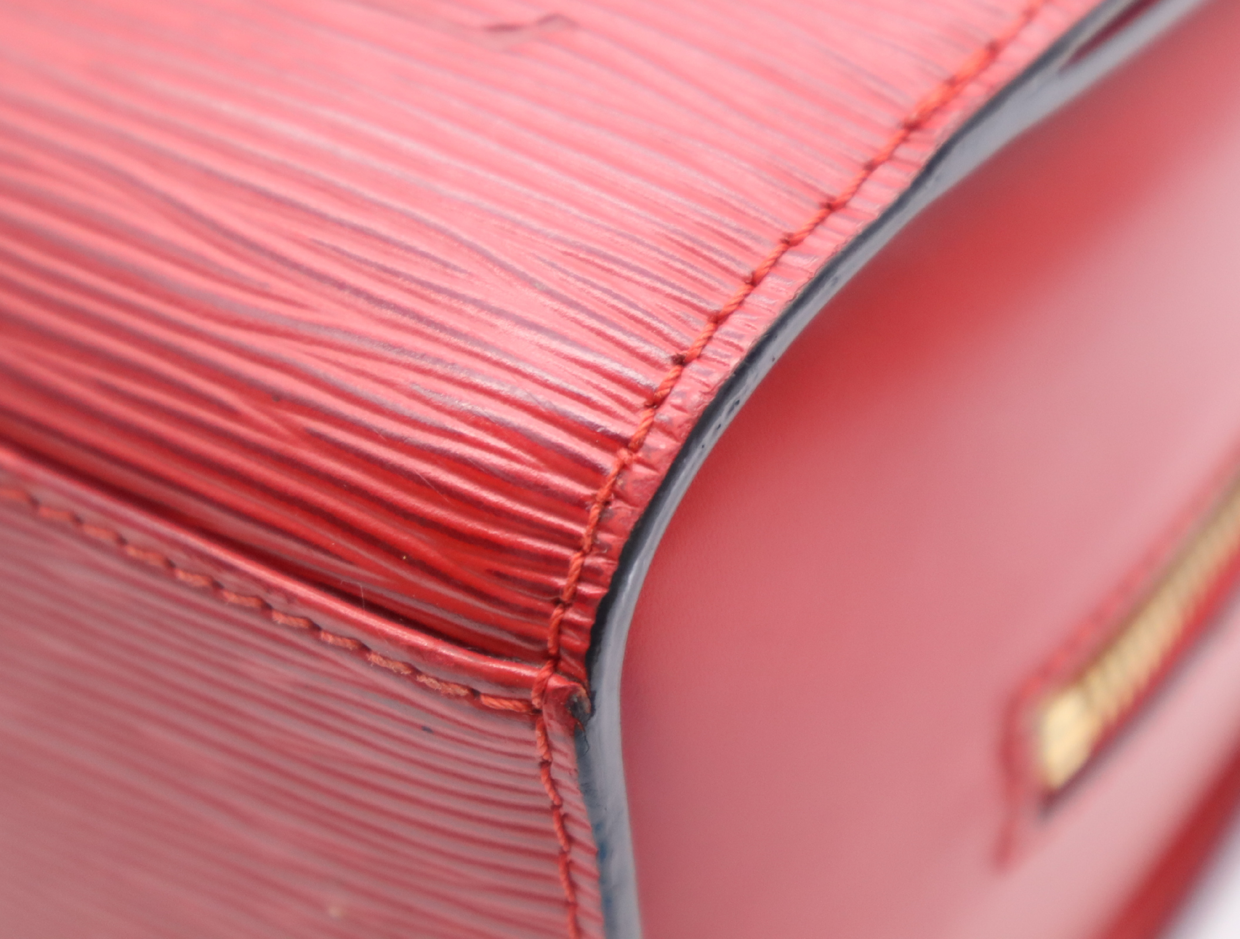 M52057 Epi Pont Neuf Castilian Red Handbag — view 7