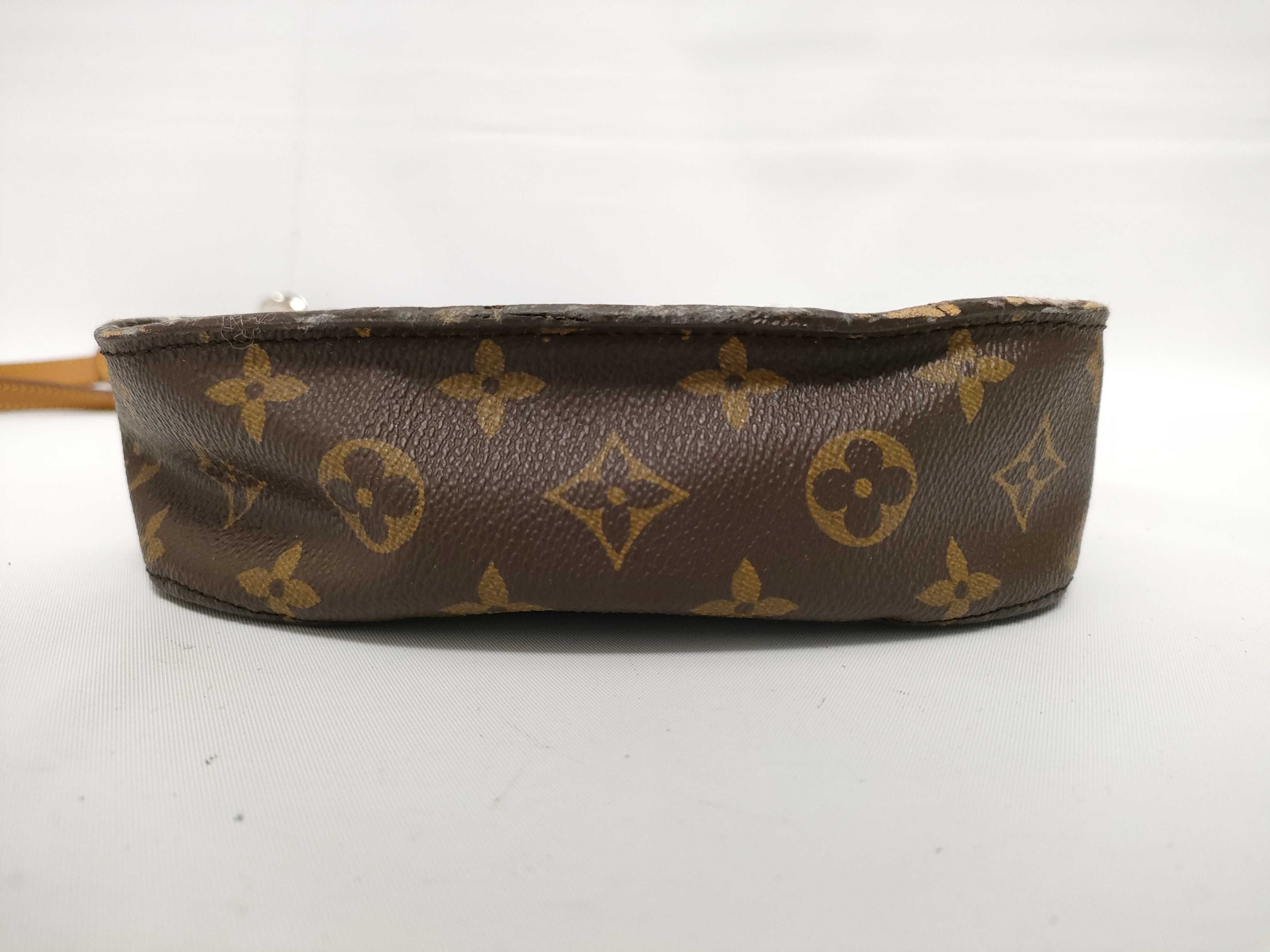 Monogram Saint Cloud M51243 (Serial number unknown) Brown Shoulder Bag — view 3