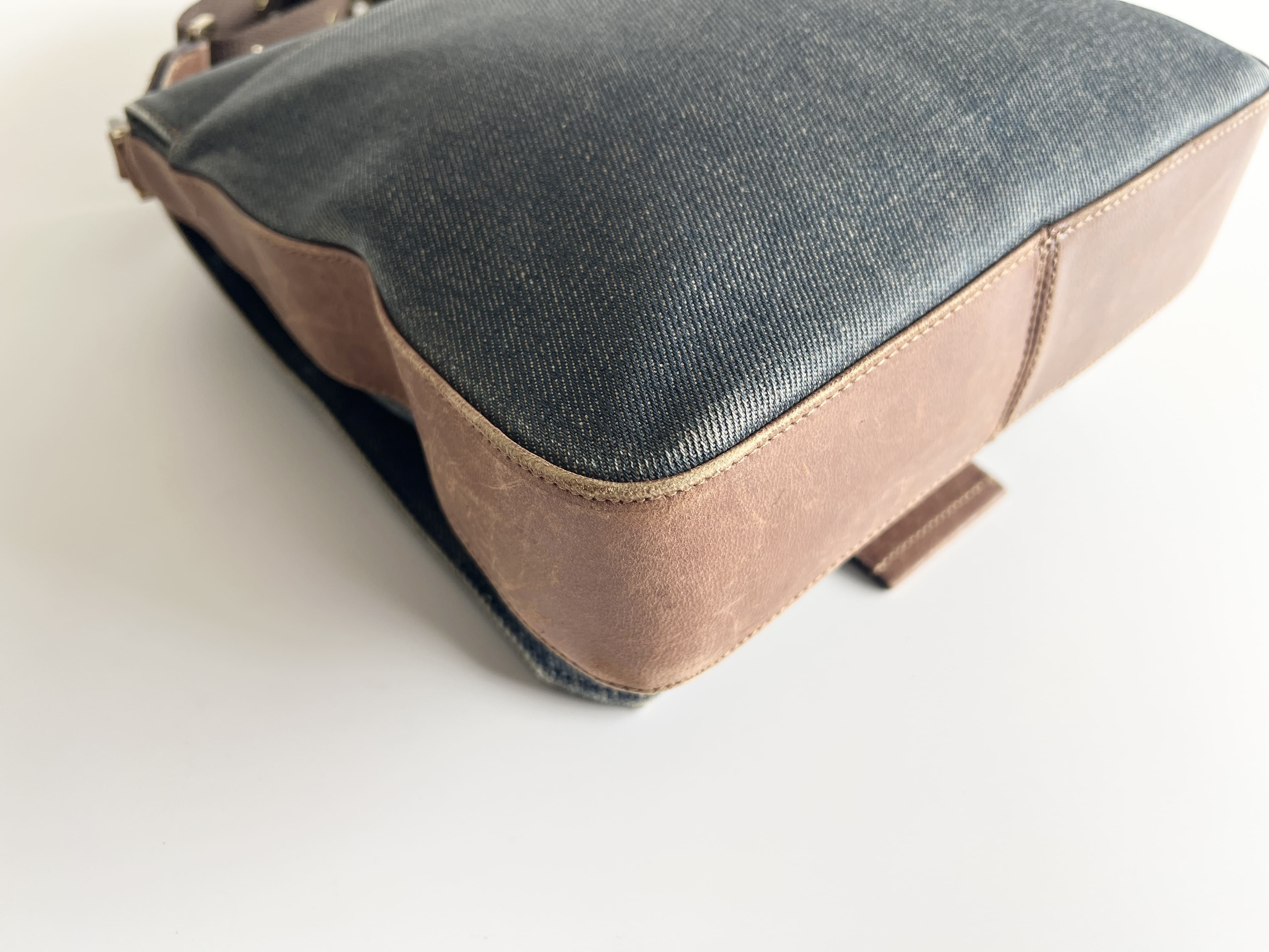 Christian Street Chic Denim Leather Shoulder Bag One-Shoulder Bag * Shoulder Bag — view 11
