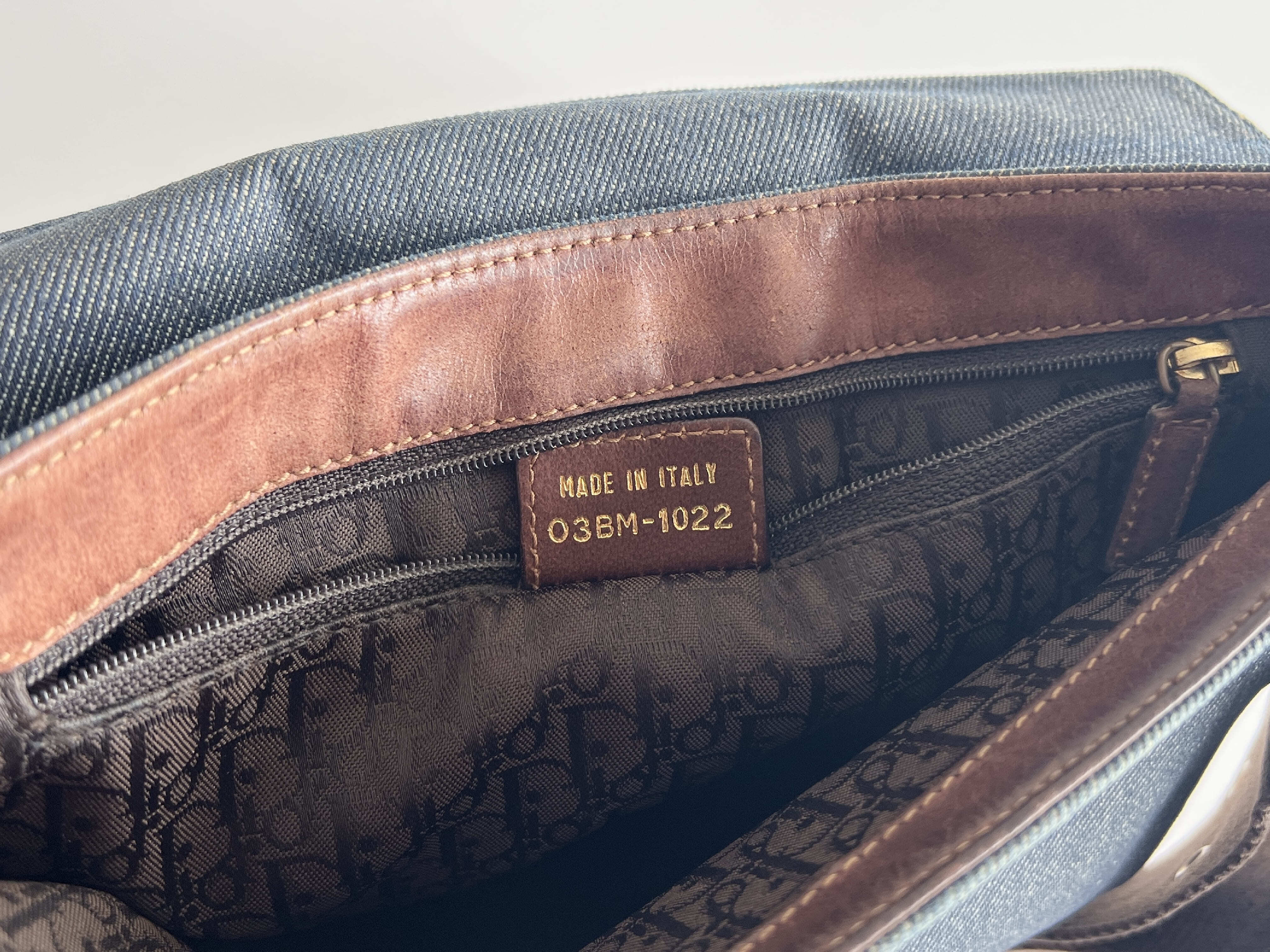 Christian Street Chic Denim Leather Shoulder Bag One-Shoulder Bag * Shoulder Bag — view 7
