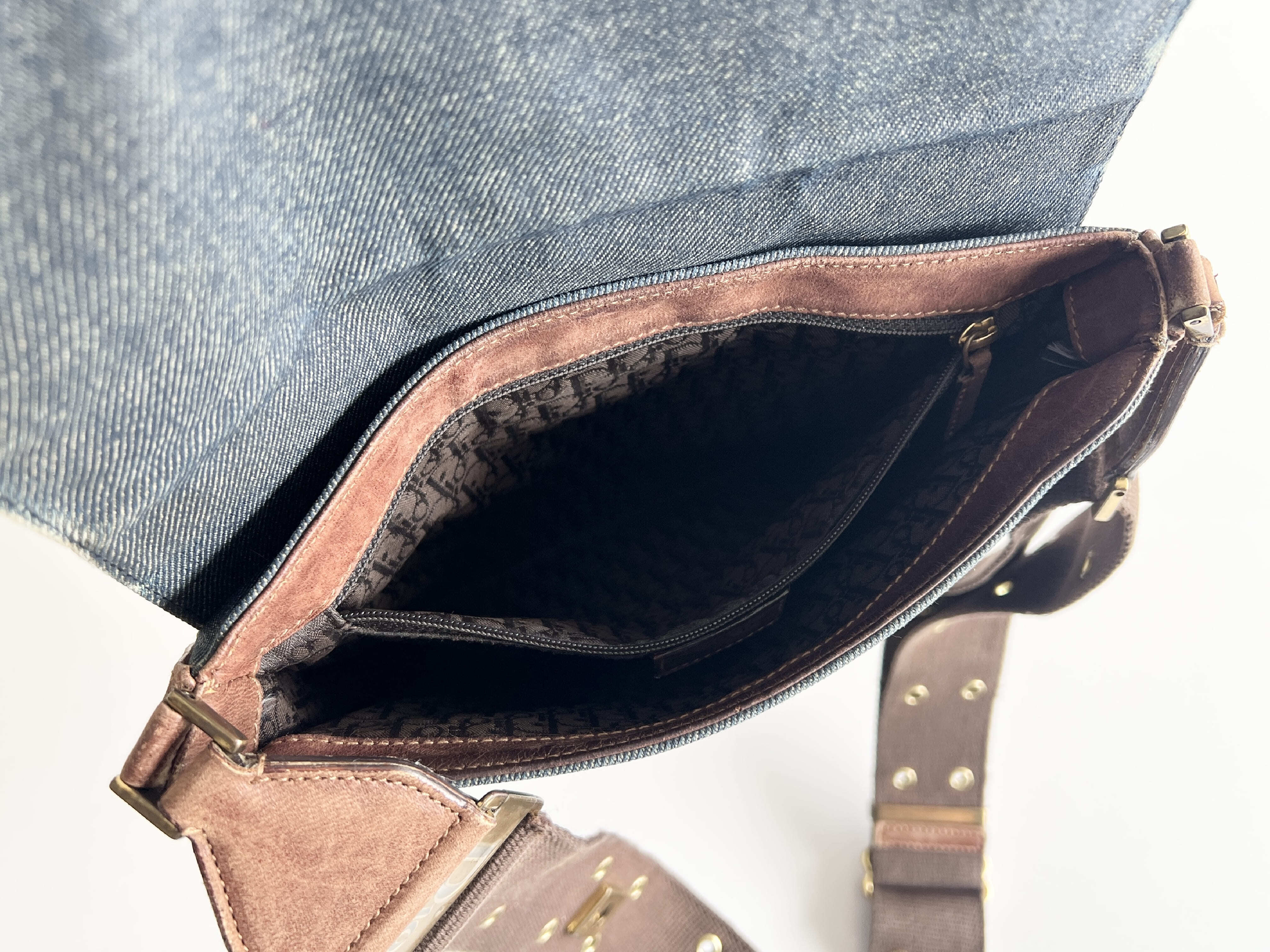 Christian Street Chic Denim Leather Shoulder Bag One-Shoulder Bag * Shoulder Bag — view 8