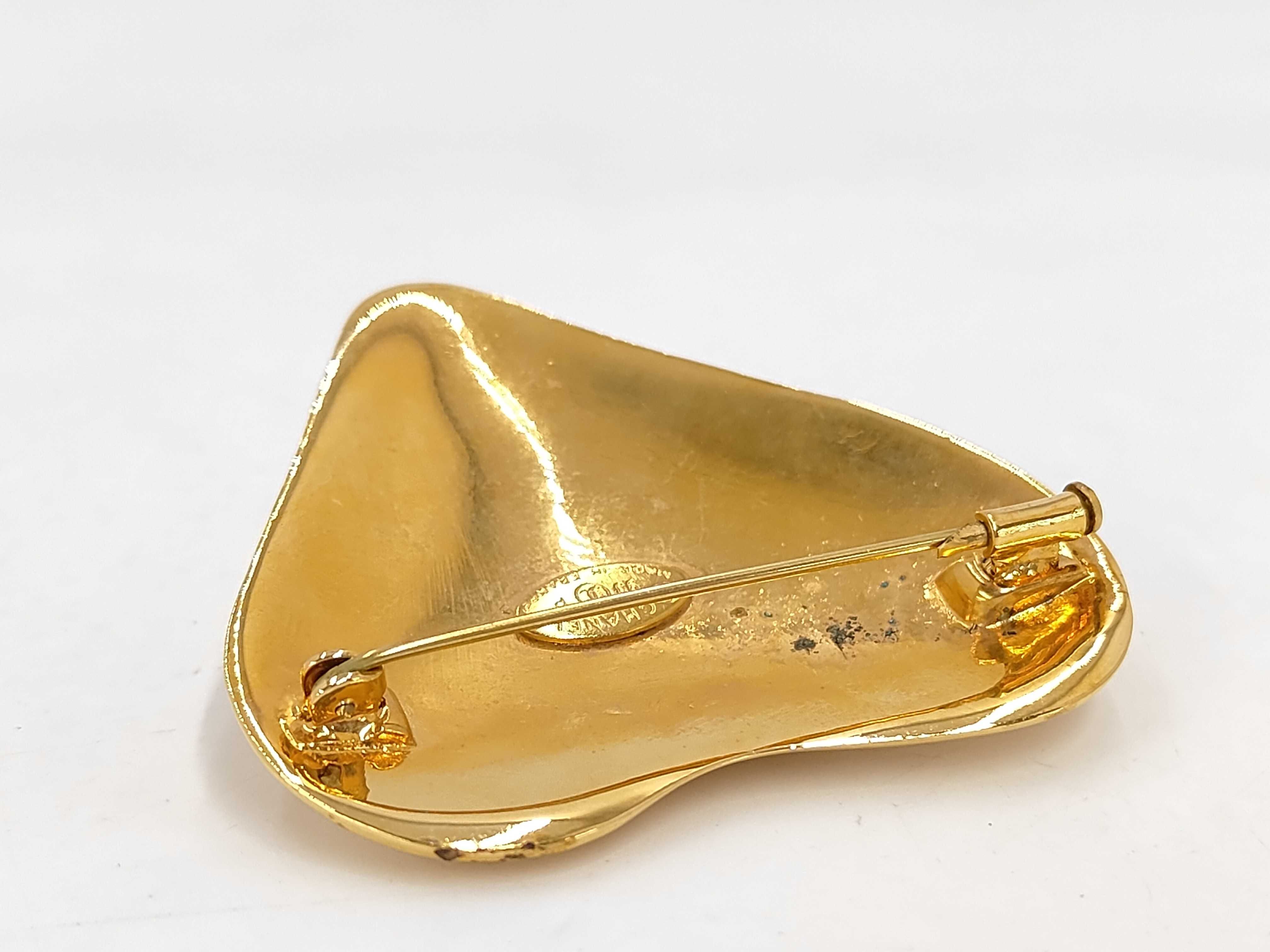 brooch / brooch — view 3