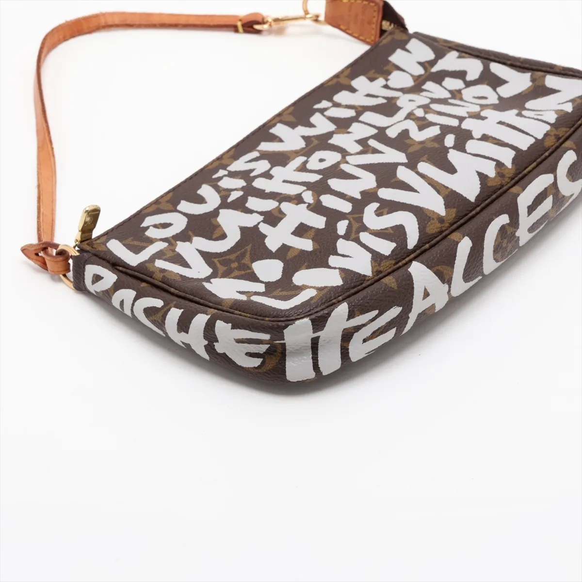 Monogram Graffiti Pochette Accessoires M92193 AR0051 Brown — view 4