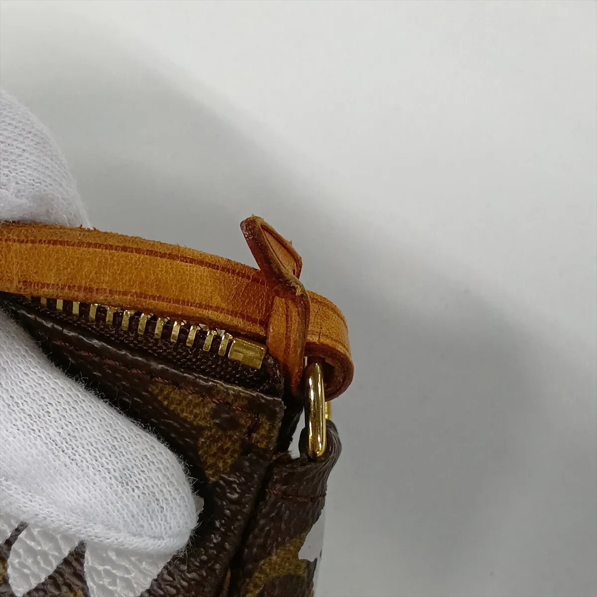Monogram Graffiti Pochette Accessoires M92193 AR0051 Brown — view 9