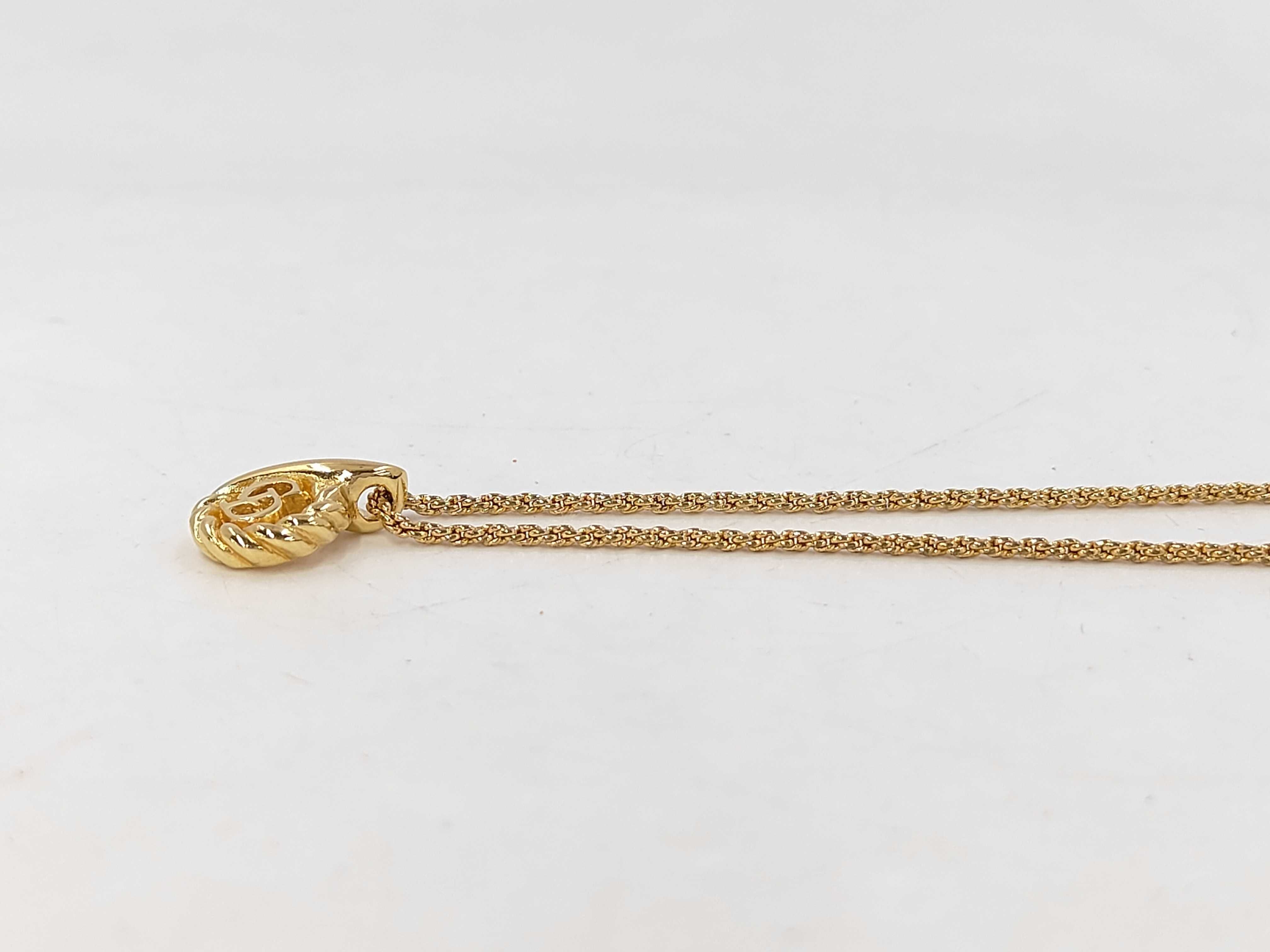 necklace — view 3