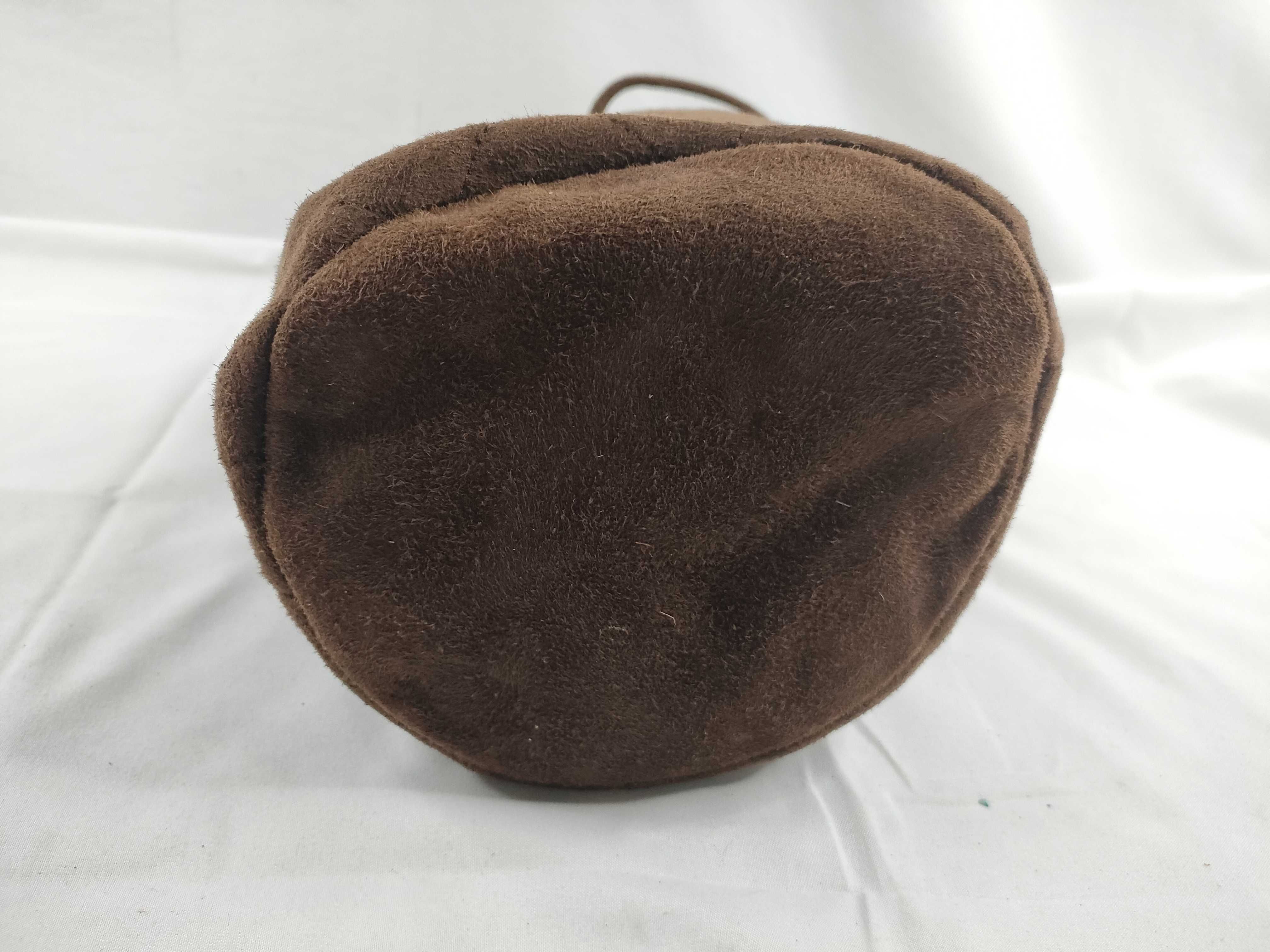shoulder bag (as intended) — view 4