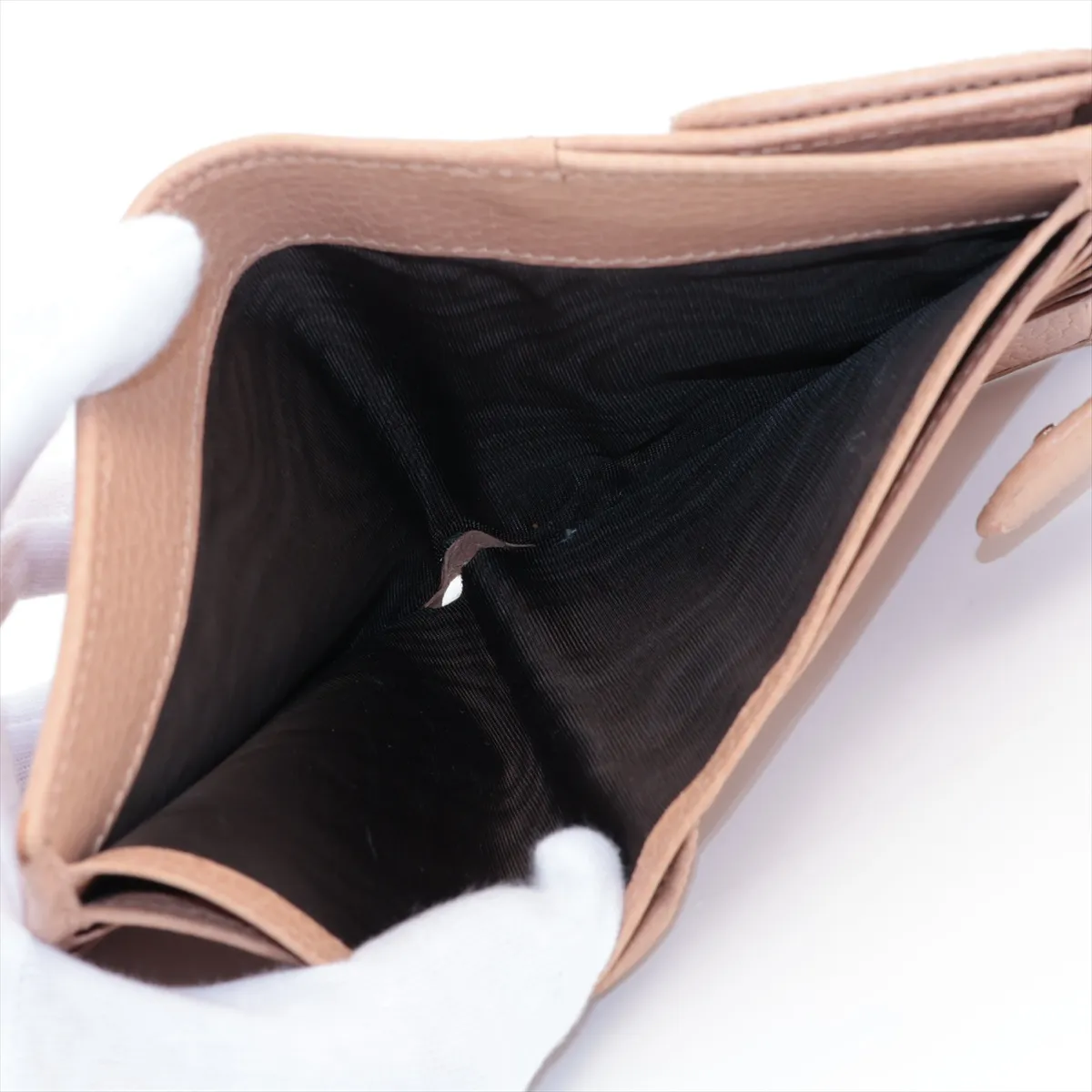Interlocking G 615525 Leather Compact Wallet Beige — view 5