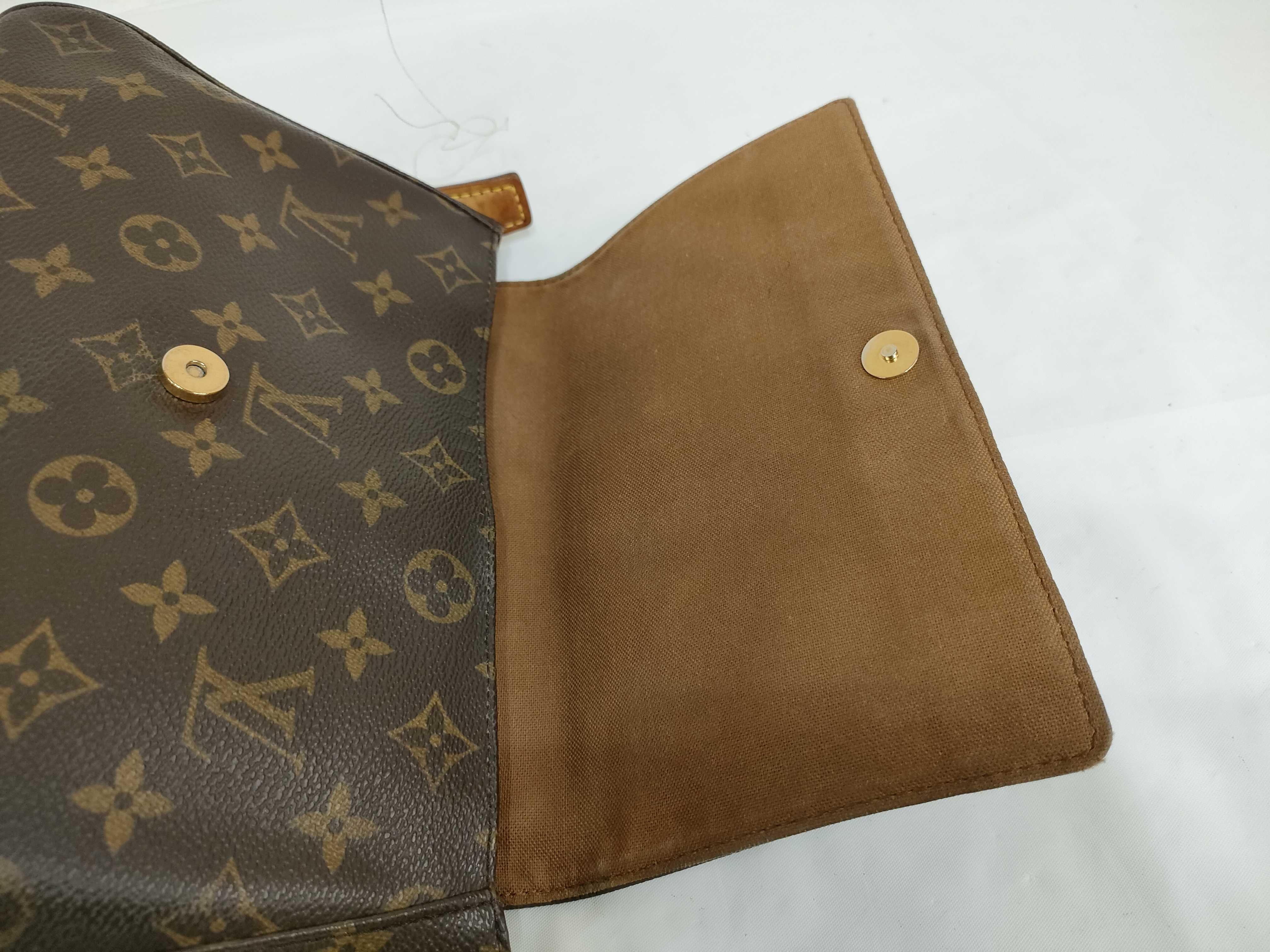 Monogram Louis Vuitton Monogram Mini Looping M51147 Handbag — view 9