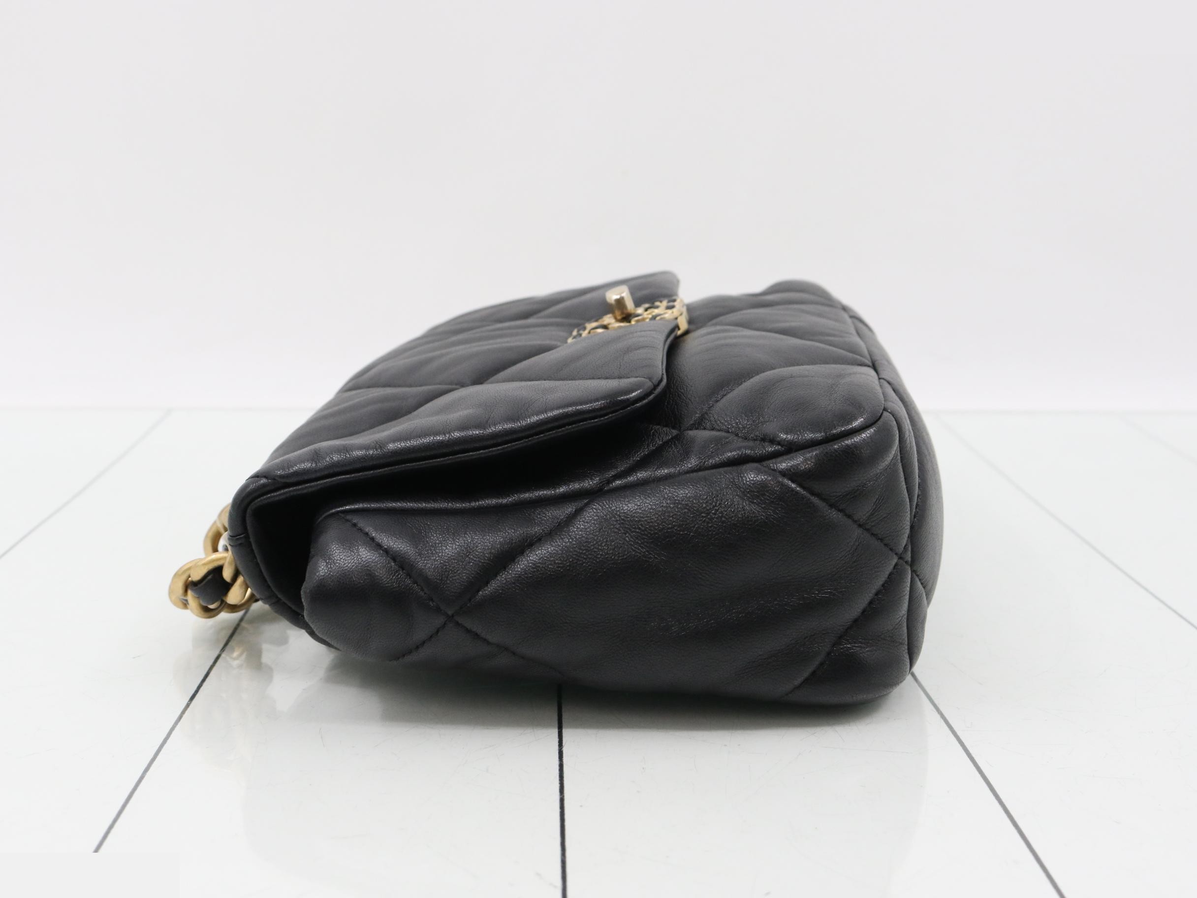 19. Lambskin Shoulder Bag, Matelassé, Black — view 4