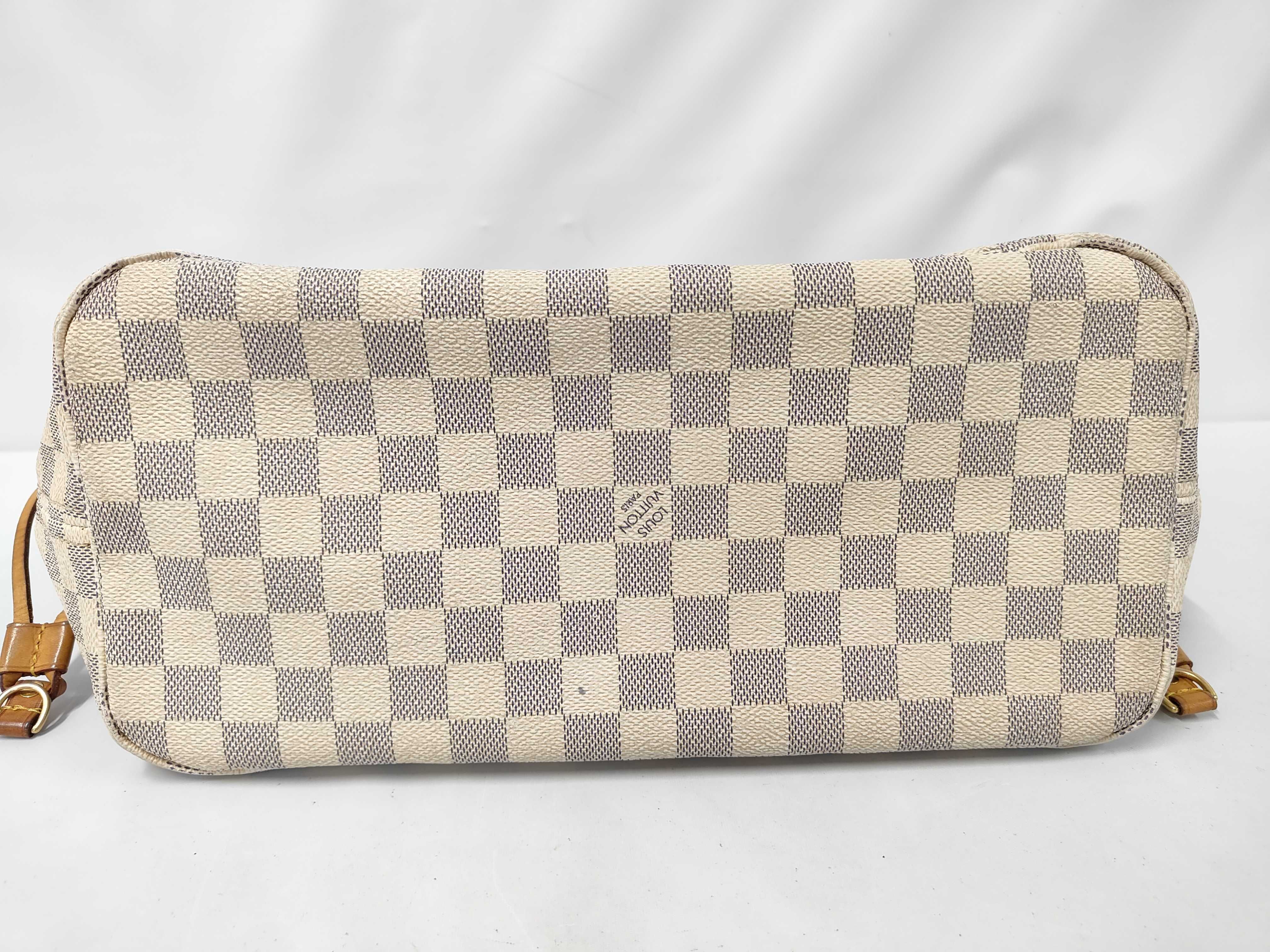 Damier Azur Neverfull MM Tote Shoulder Tote Bag — view 3