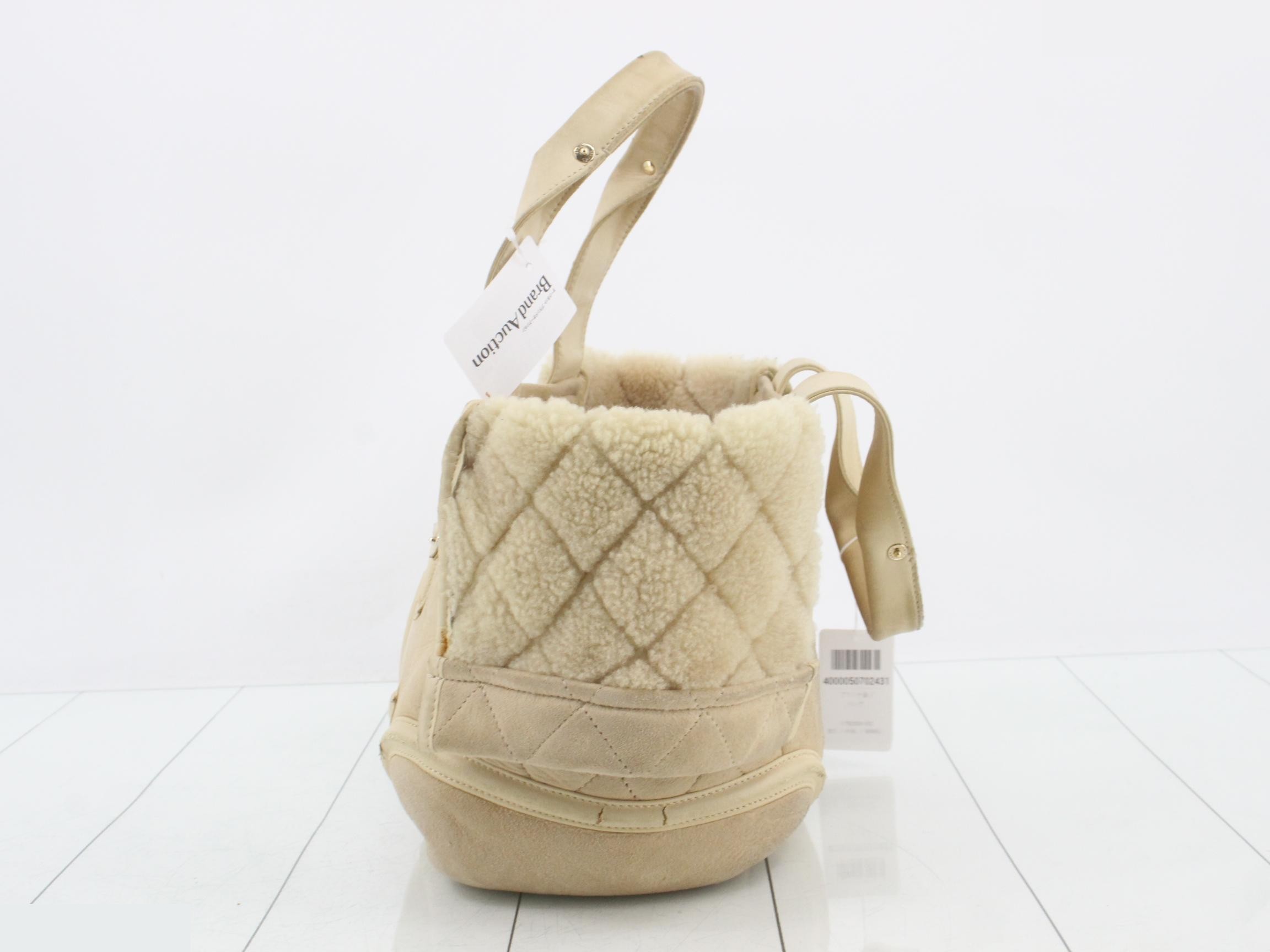 handbag — view 3