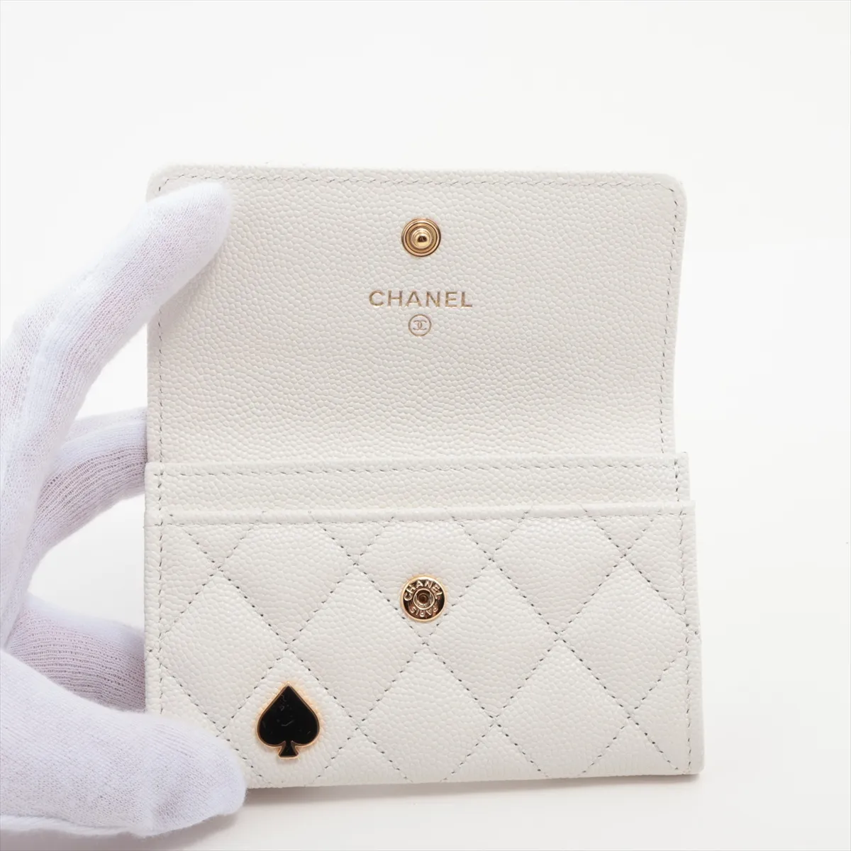 Matelassé Caviar Skin Card Case, White with Gold Hardware, L5K6K3E7 — view 3
