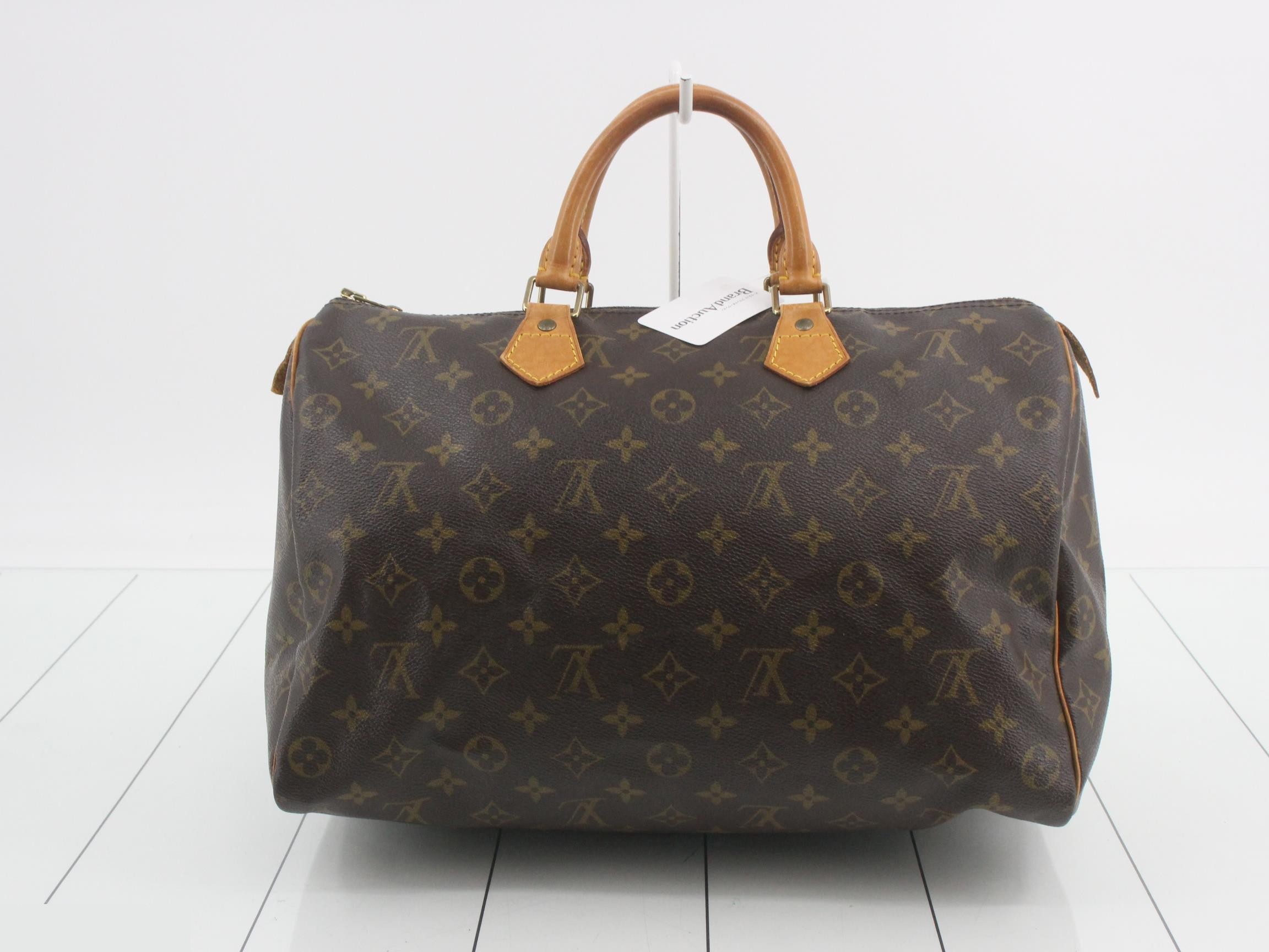LV Speedy 35 — view 2