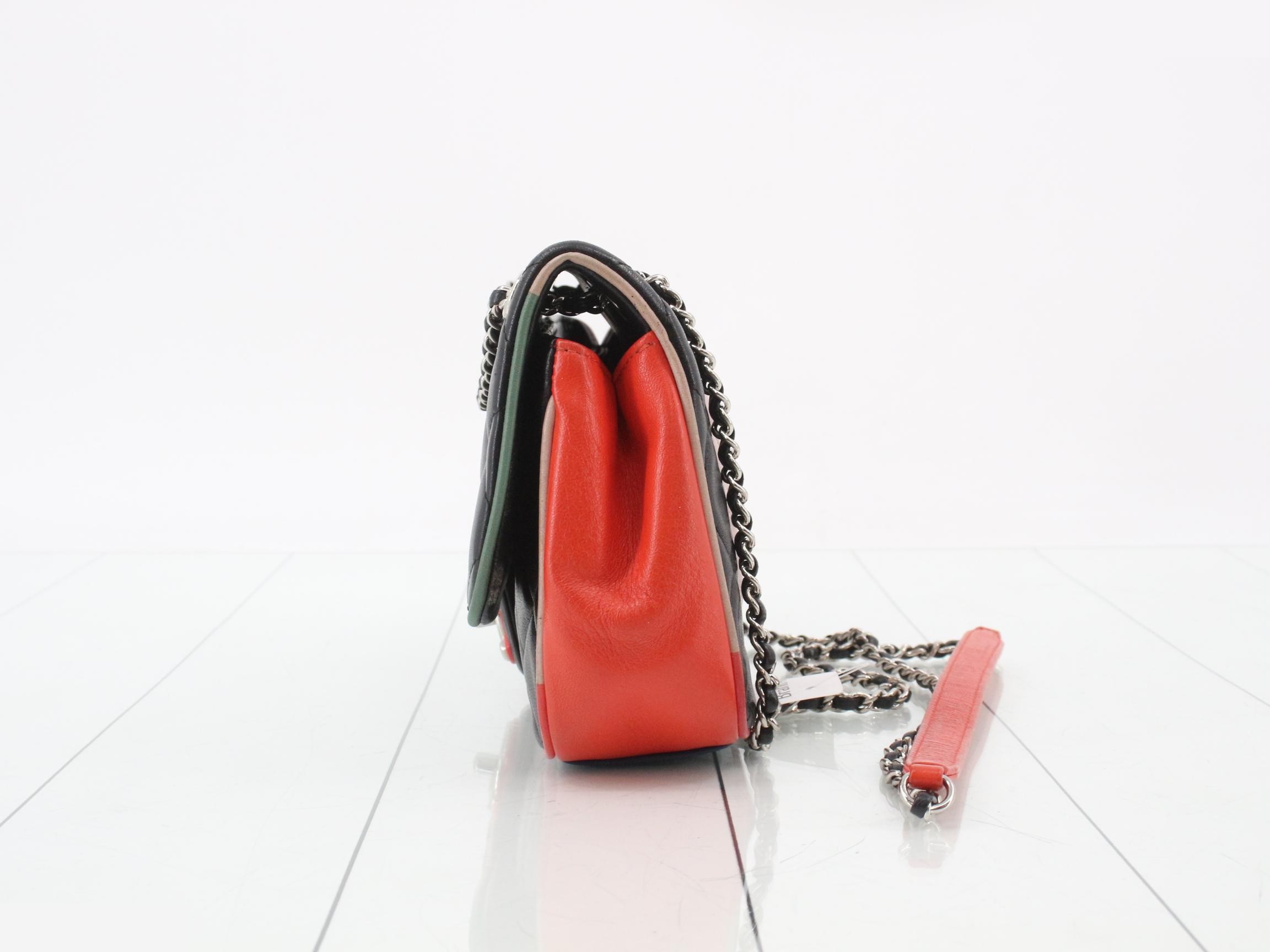 Matelassé (bag) - Shoulder bag — view 3