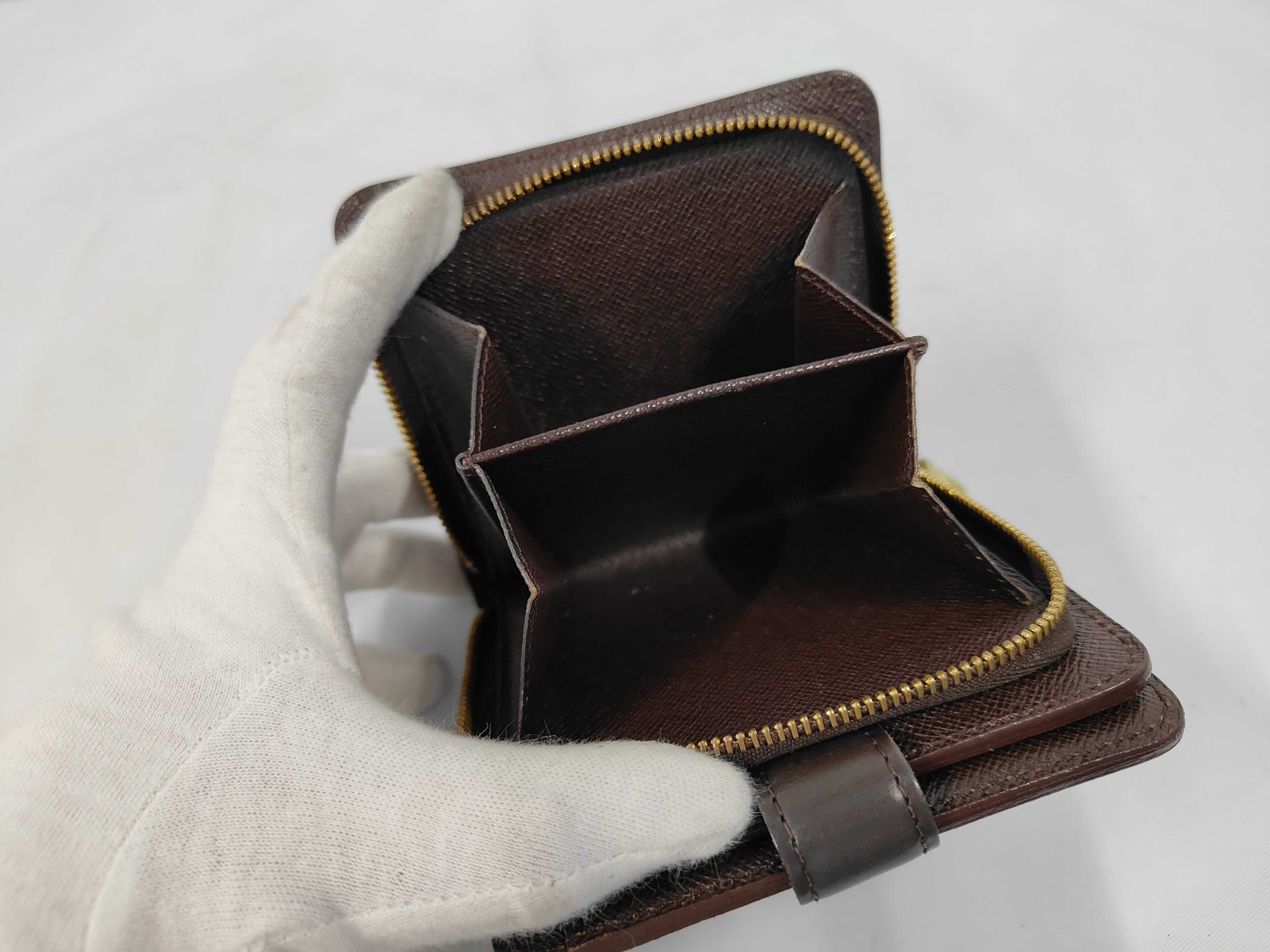 wallet — view 9