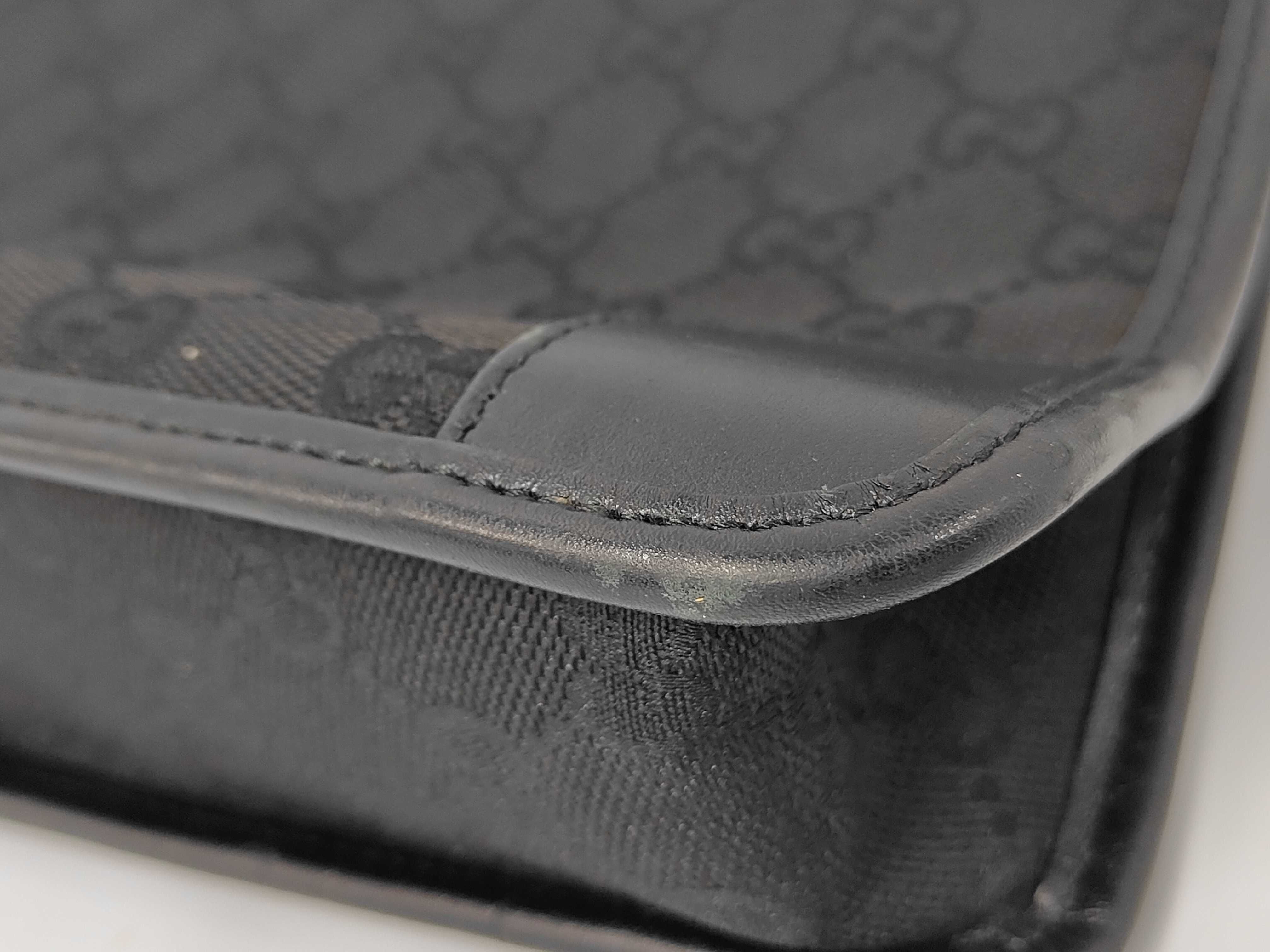 GG Canvas Shoulder Bag — view 4
