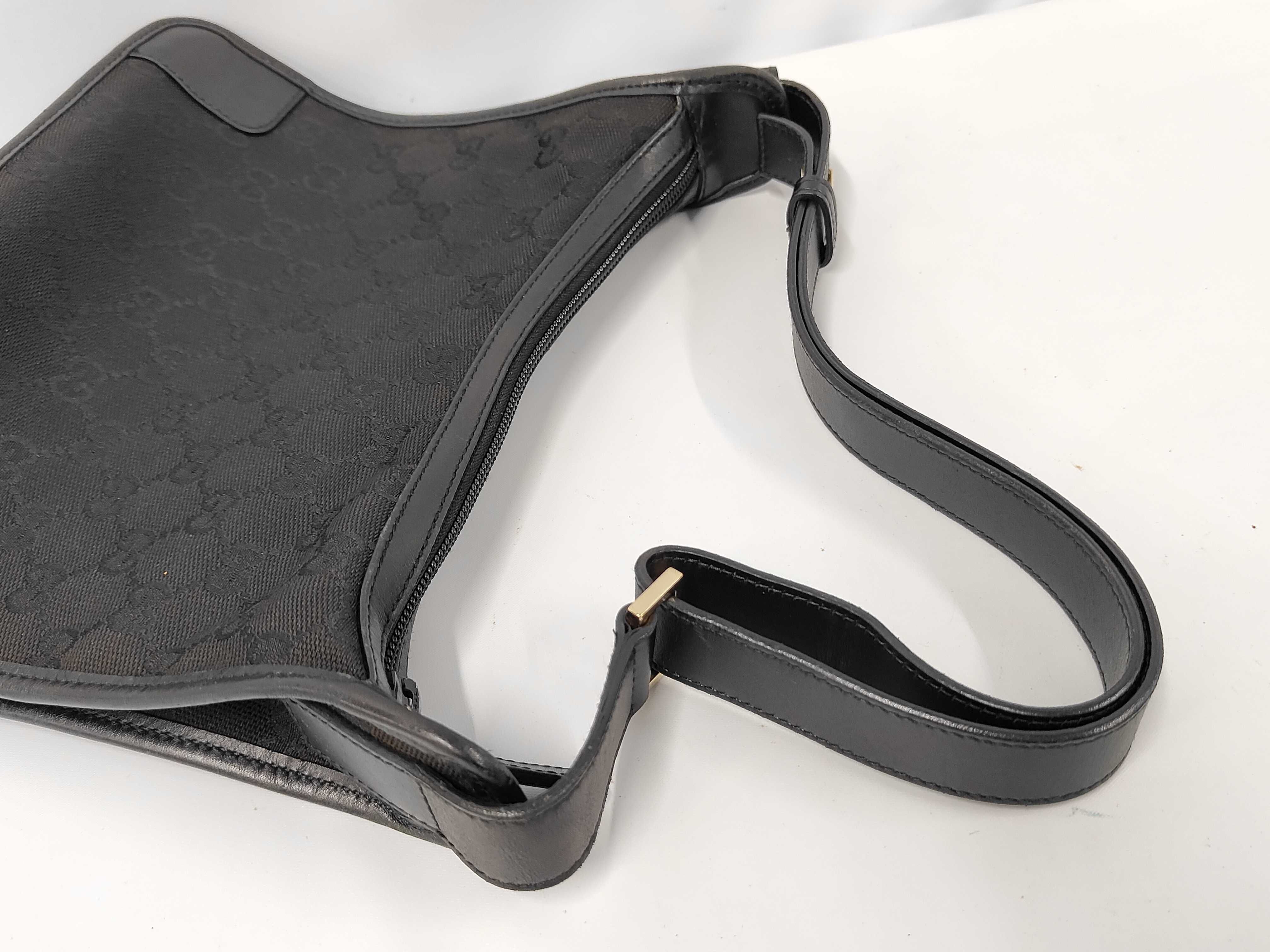 GG Canvas Shoulder Bag — view 5