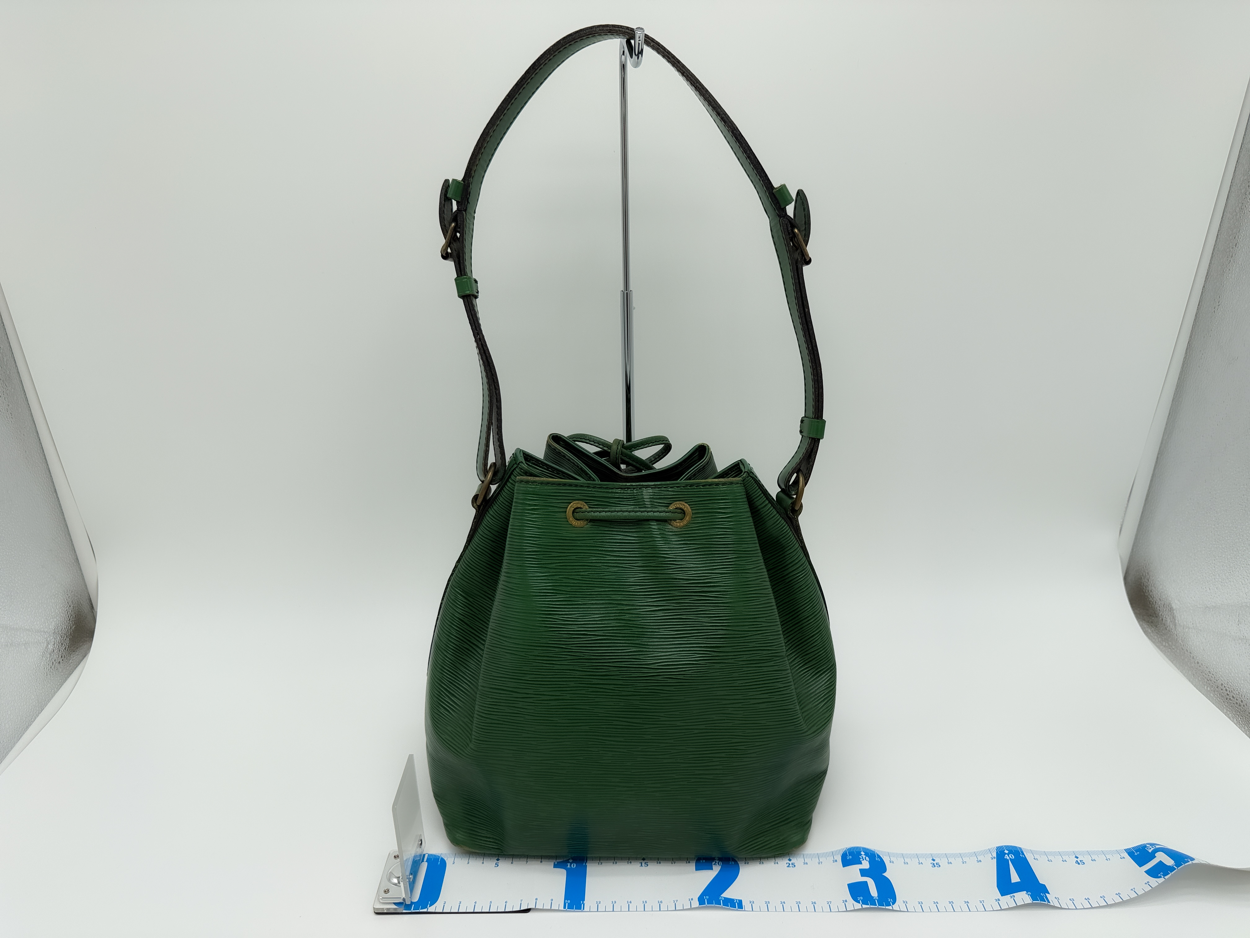Epi M44104 Petit Noé Borneo Green 884A2 Shoulder Bag — view 2