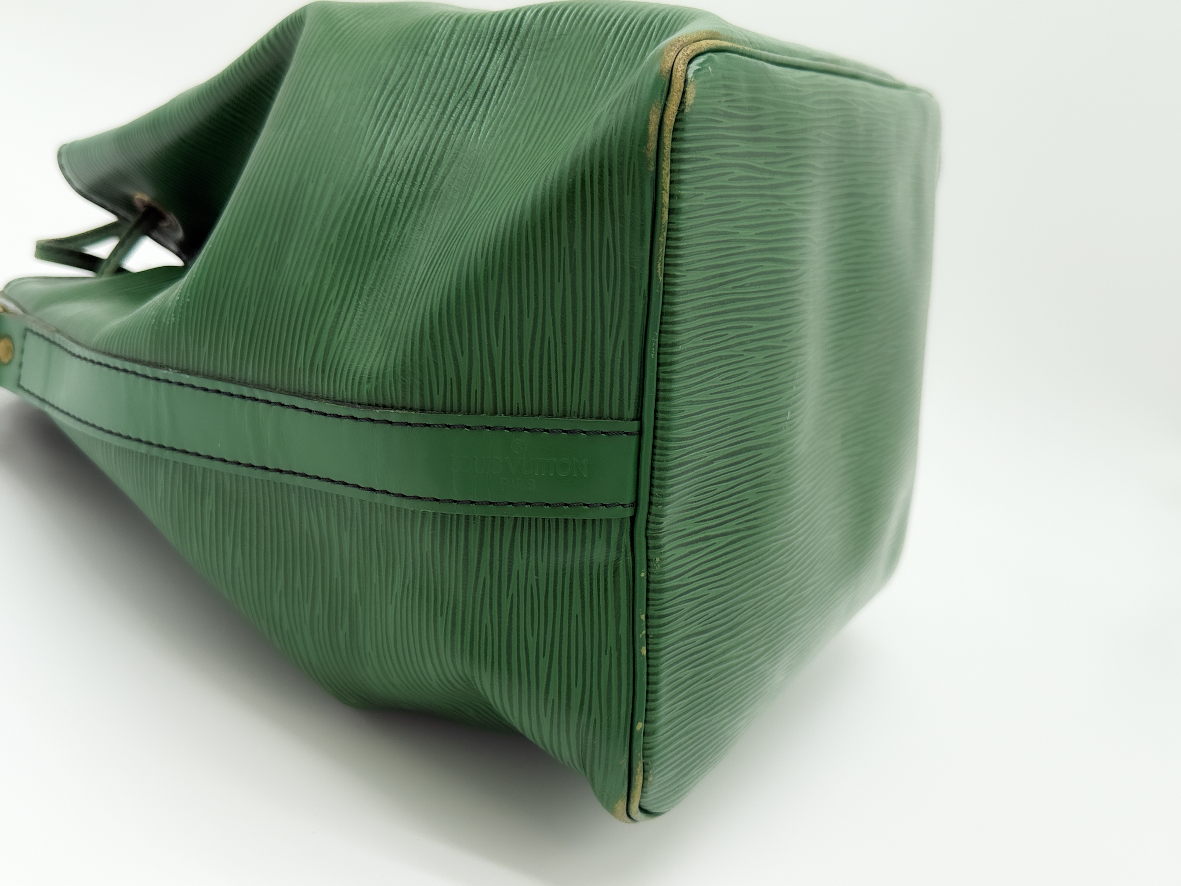 Epi M44104 Petit Noé Borneo Green 884A2 Shoulder Bag — view 8