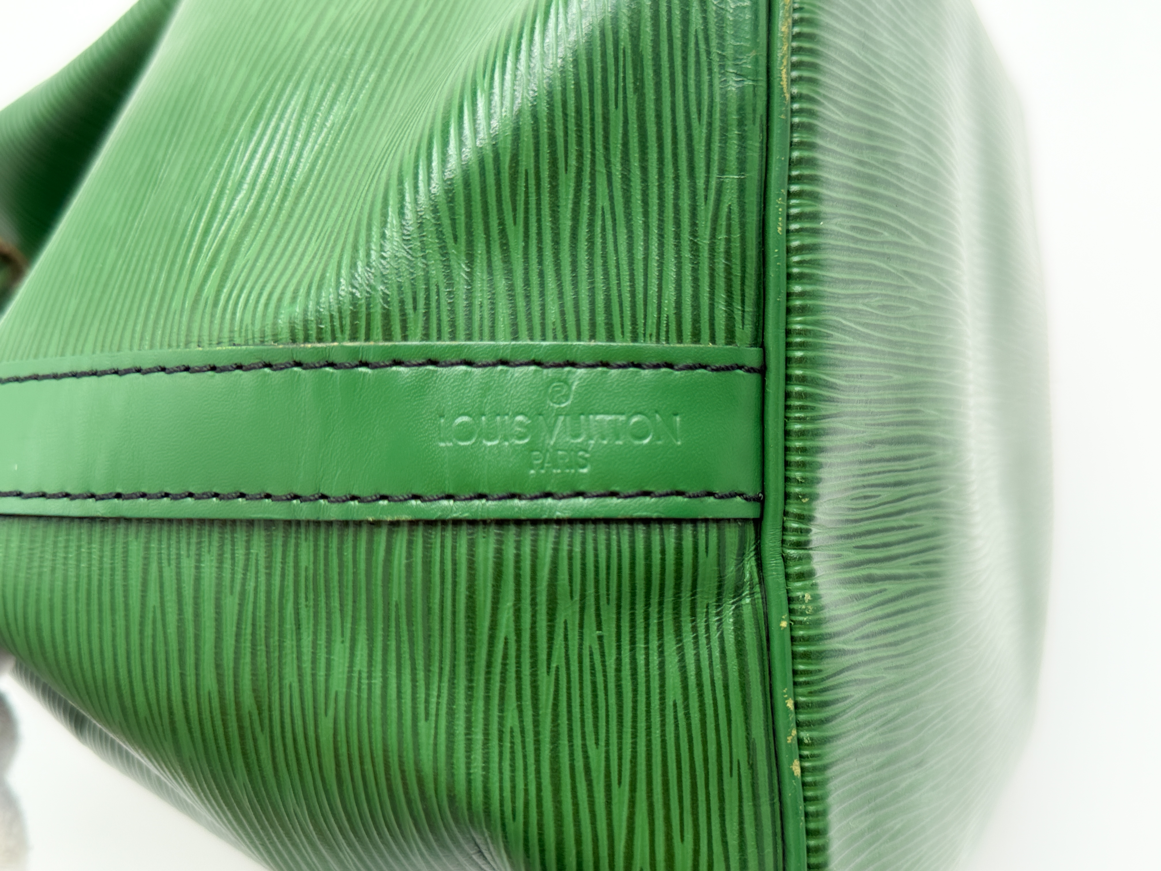 Epi M44104 Petit Noé Borneo Green 884A2 Shoulder Bag — view 9