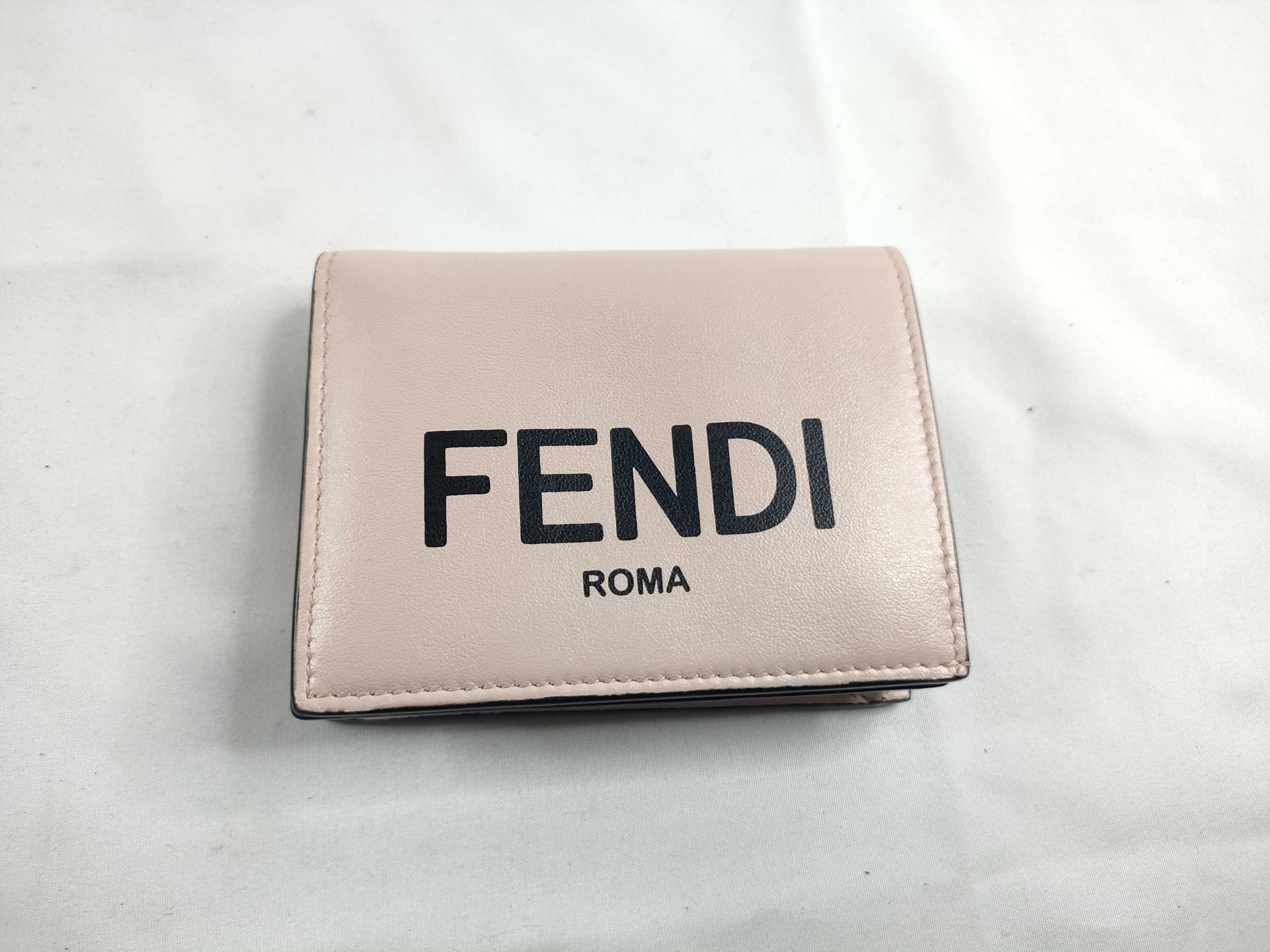 logo bi-fold wallet 8M0420 wallet