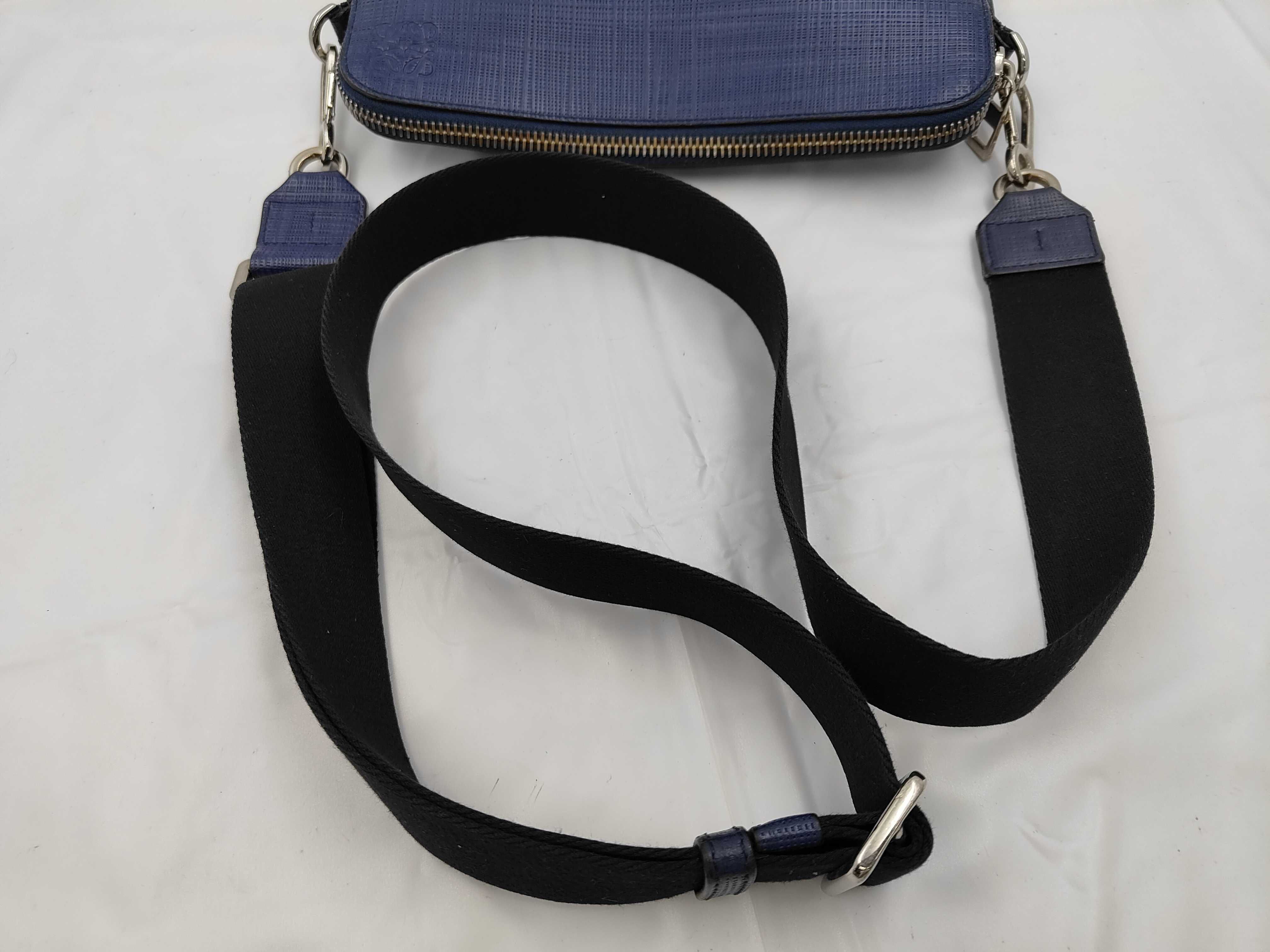 shoulder bag — view 3