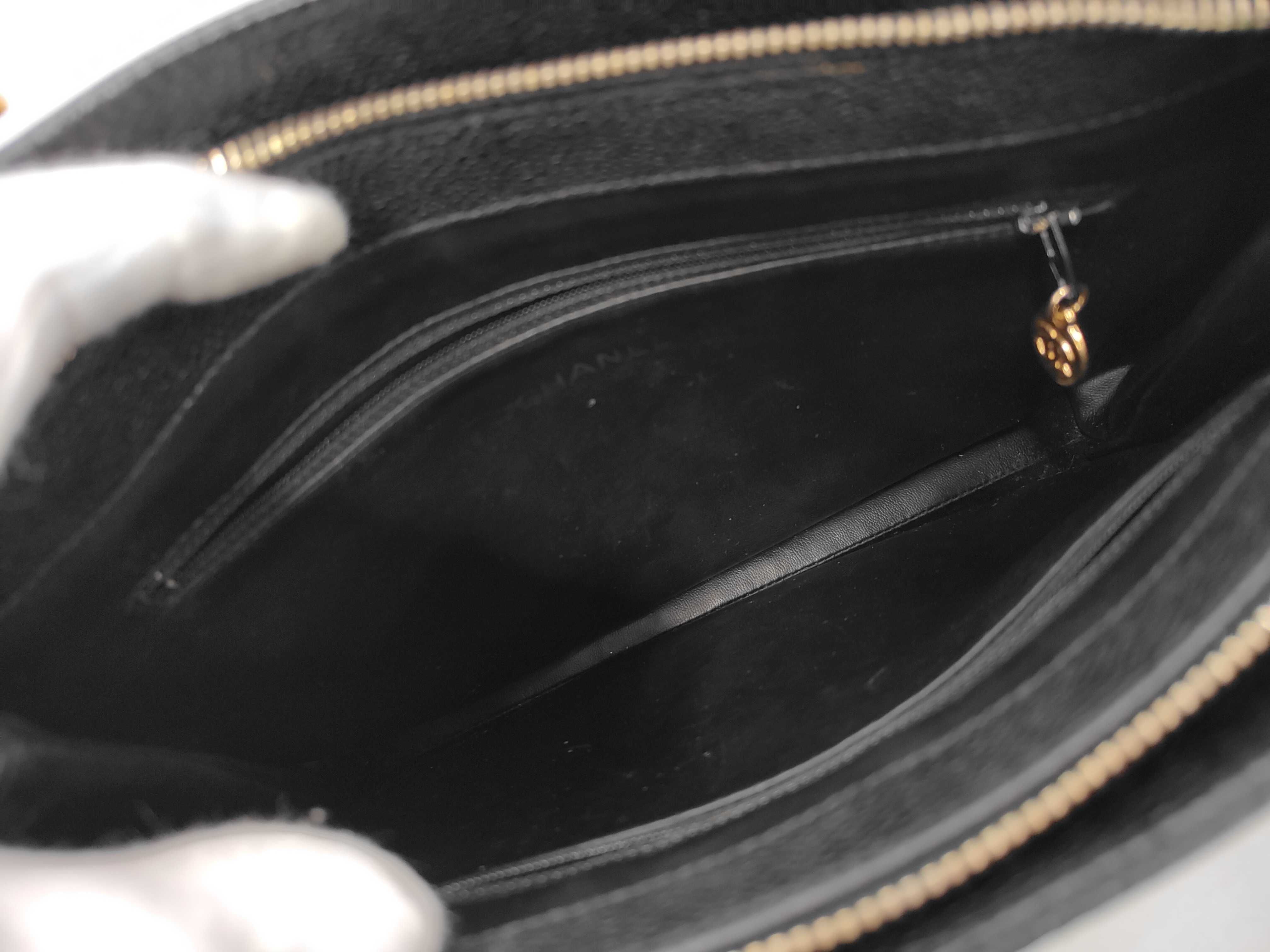 Caviar Skin Turnlock Tote/Shoulder Bag (Serial Number 3) — view 9