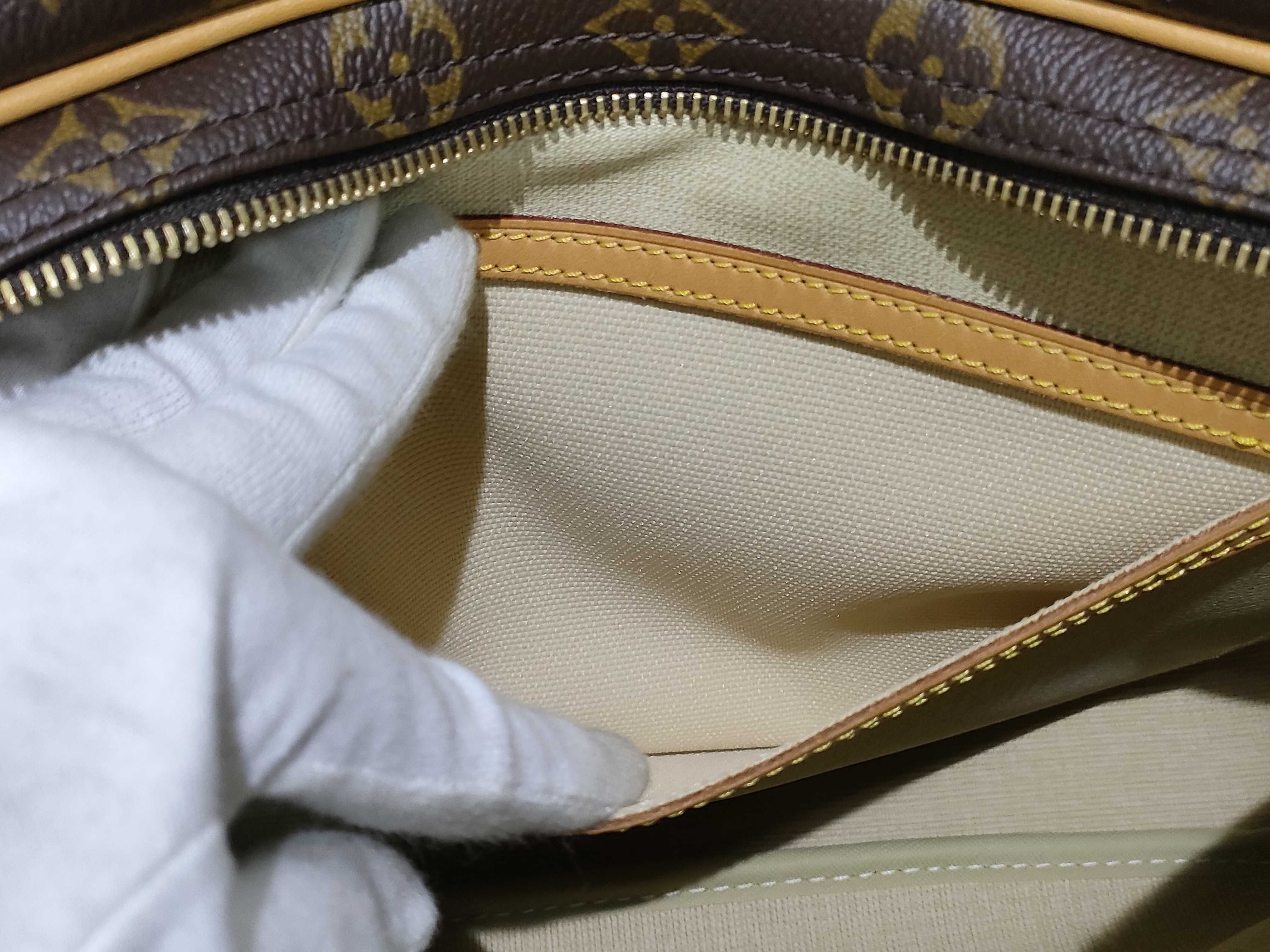 Monogram LOUIS VUITTON Reporter PM Shoulder Bag — view 10