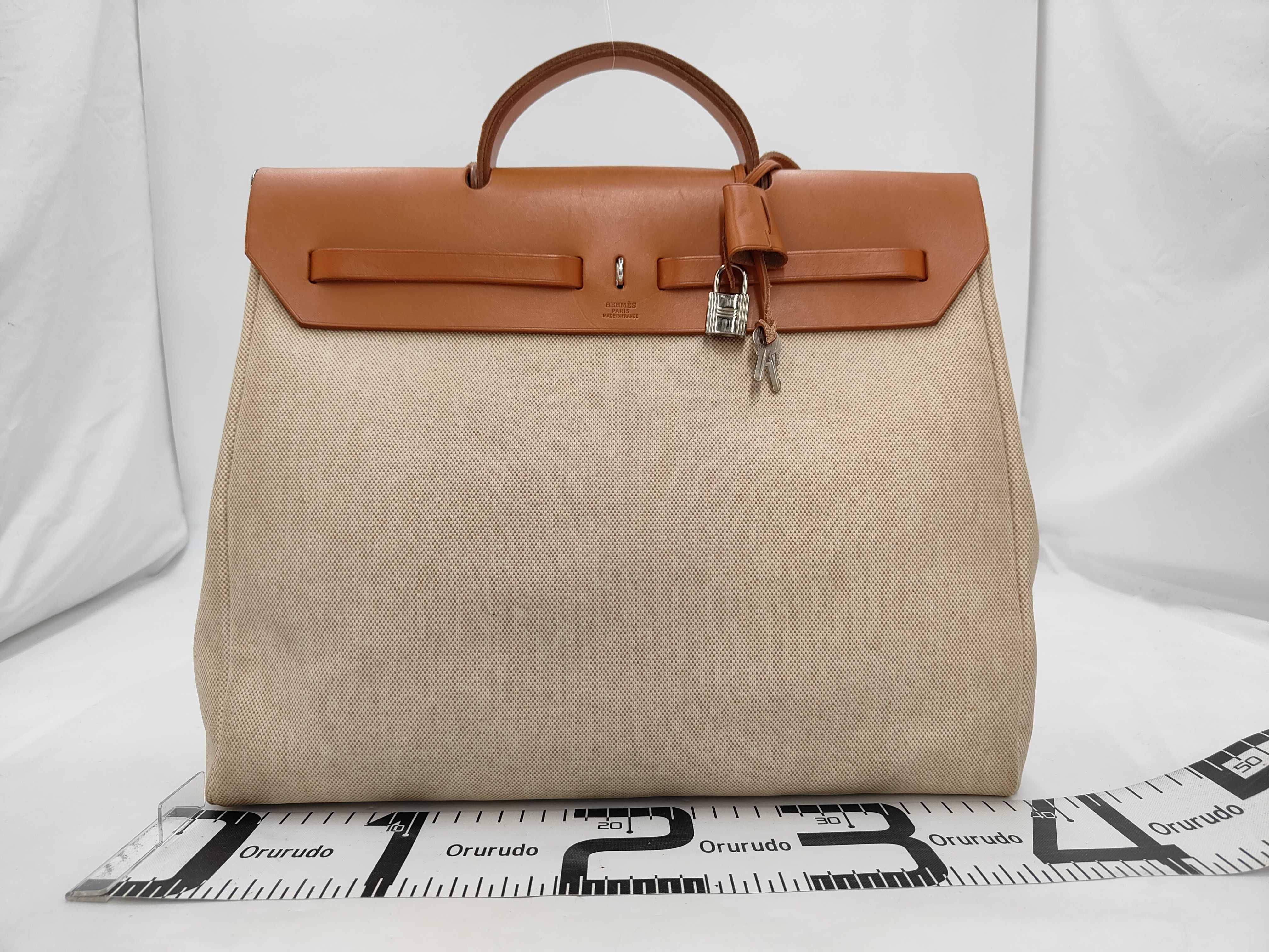 Herbag MM Toile H x Vache Hunter Beige x Natural Silver Hardware C: 1999 Shoulder Bag — view 2