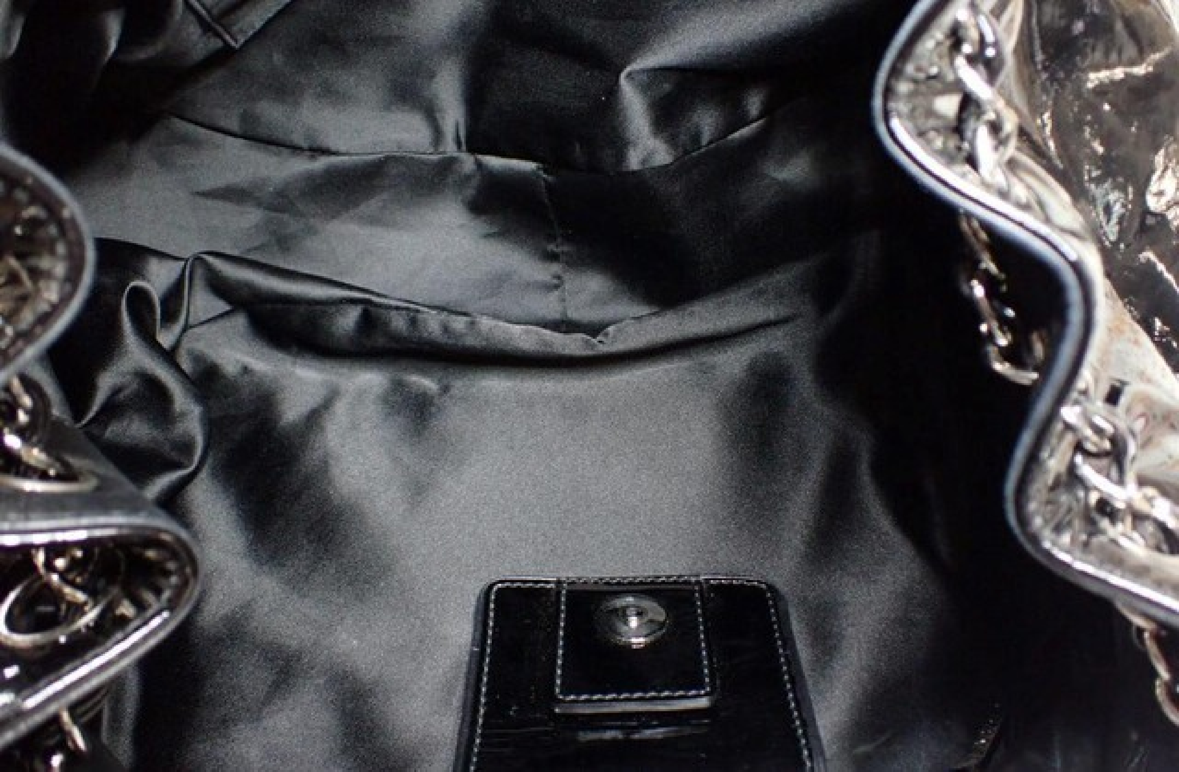 Shoulder Bag with Camellia Seal, Serial Number 14 — view 7