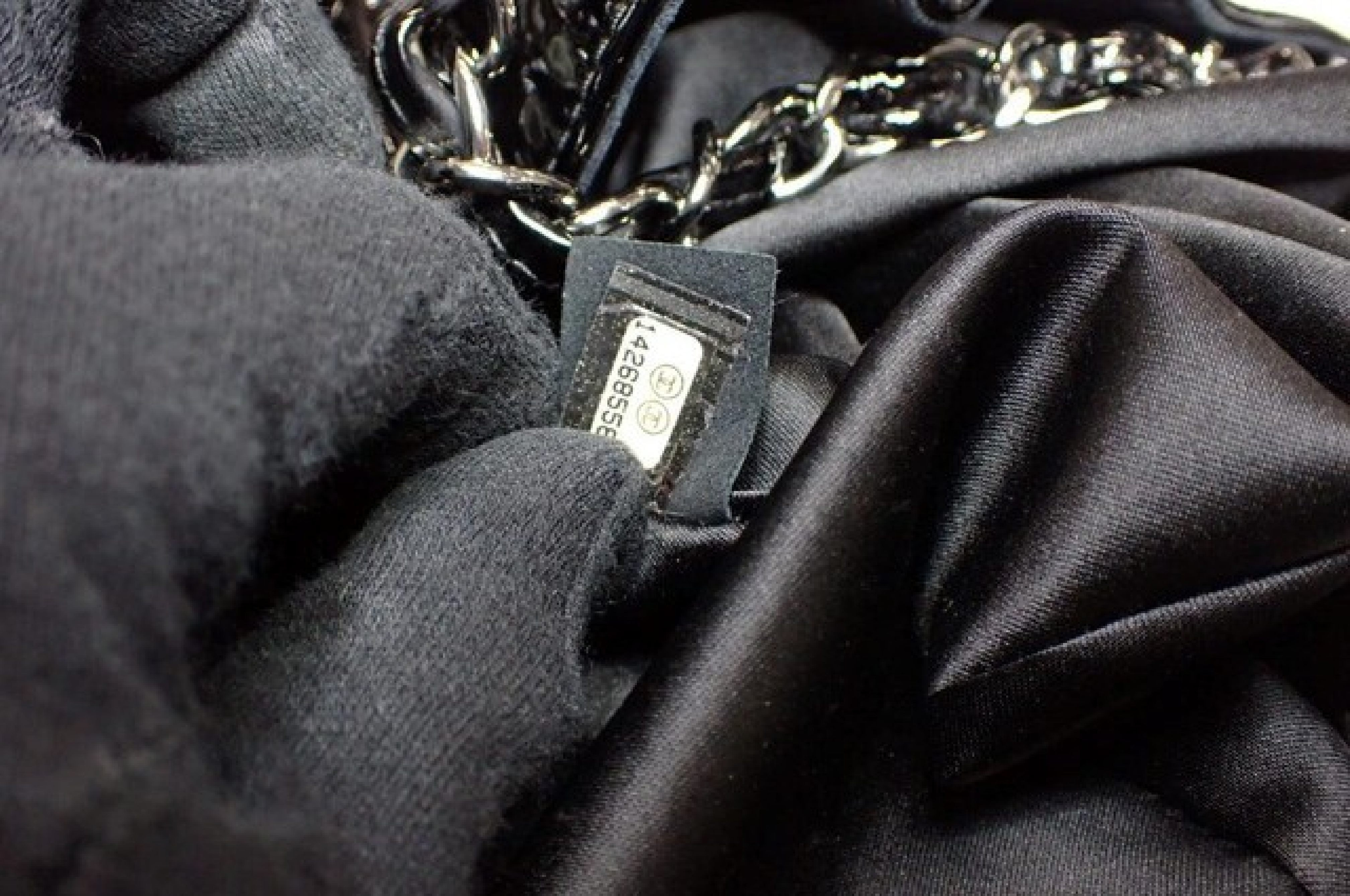 Shoulder Bag with Camellia Seal, Serial Number 14 — view 8