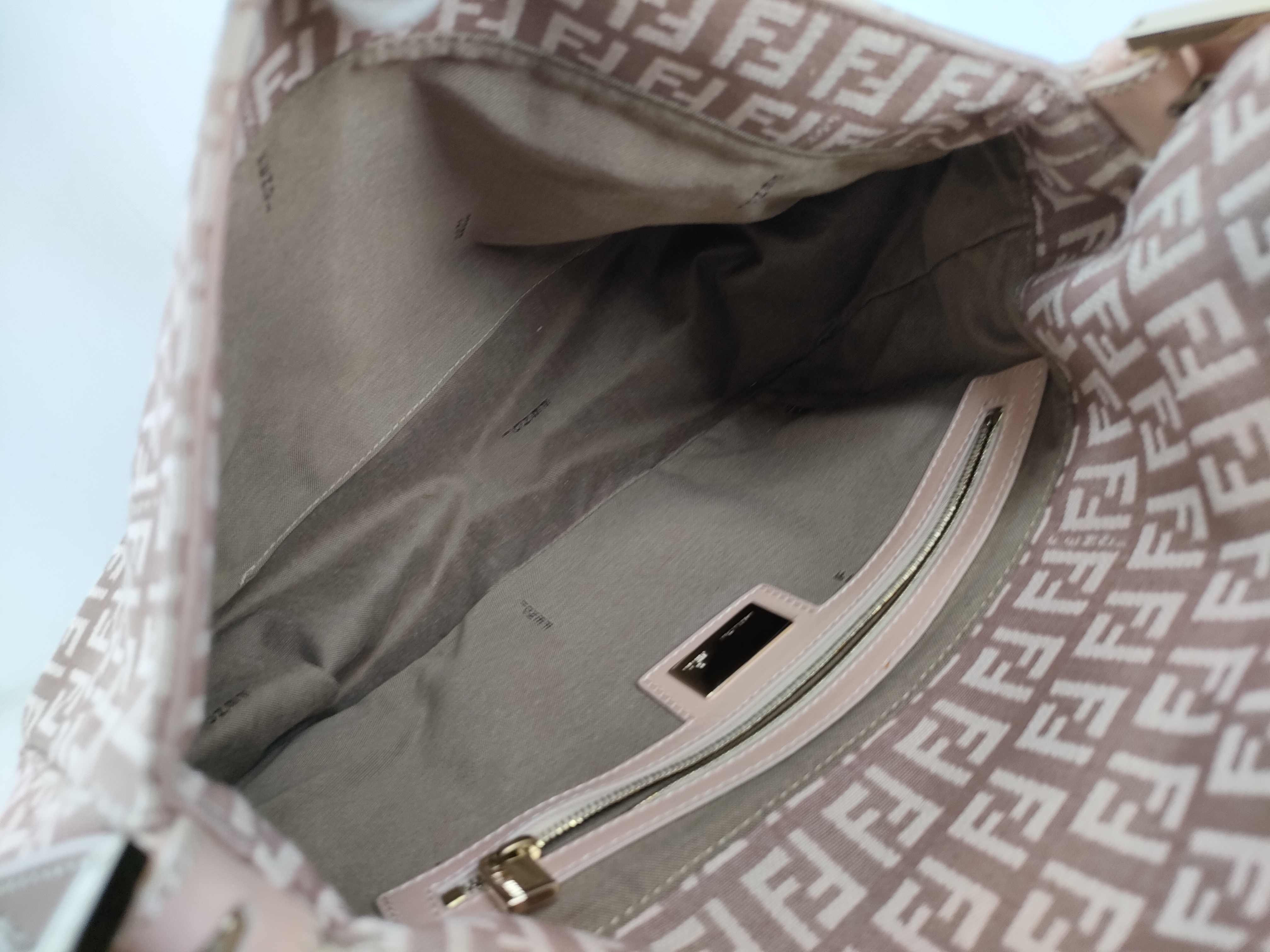 Zucca pattern Fendi bag, pink (with accessories and dust bag) shoulder bag — view 9