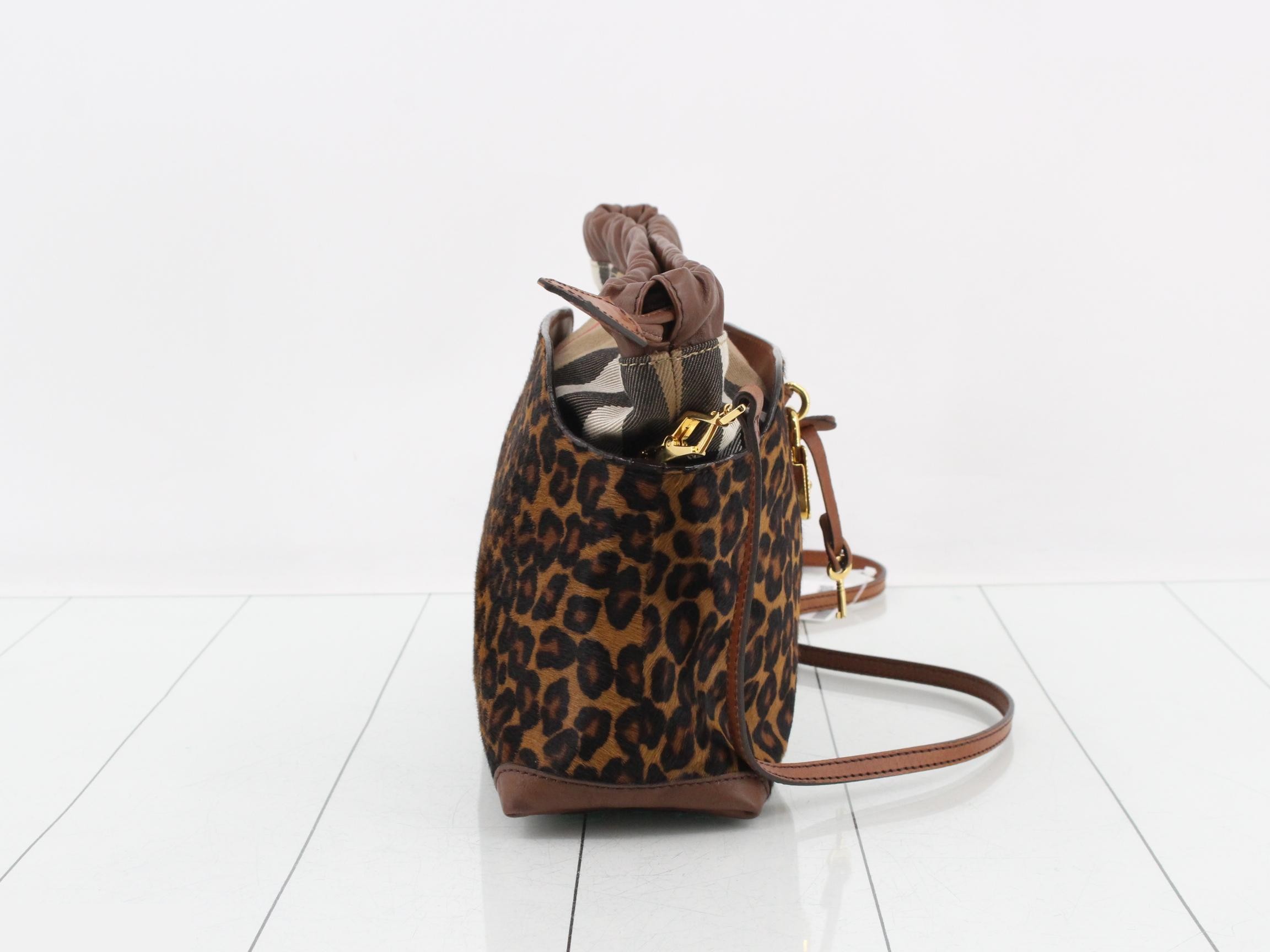 Haircalf leopard print shoulder bag with padlock and key. — view 4