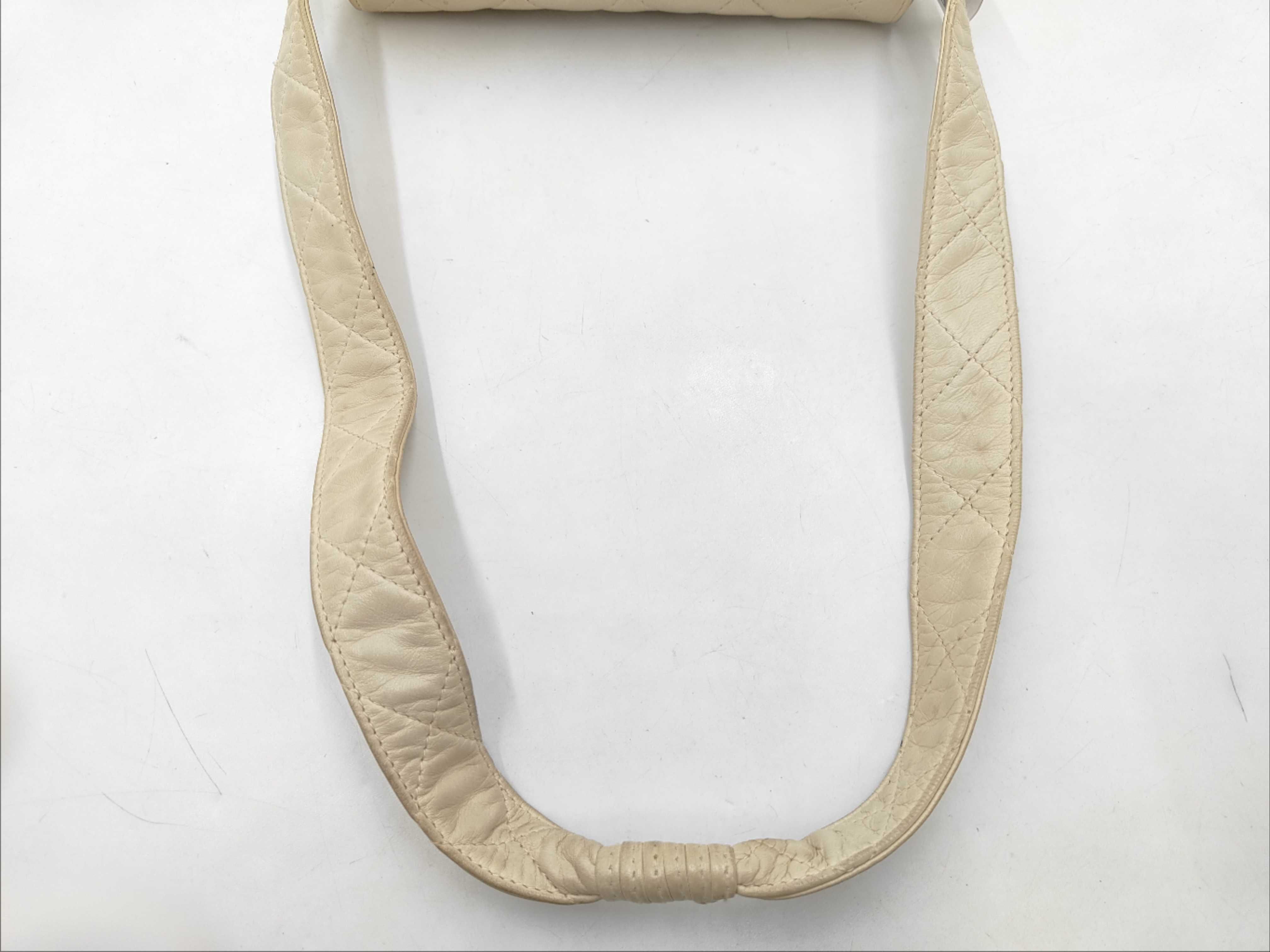 ID- Matelasse Cowskin Shoulder bag Coco Mark White Gold Metal Fittings Shoulder bag — view 10