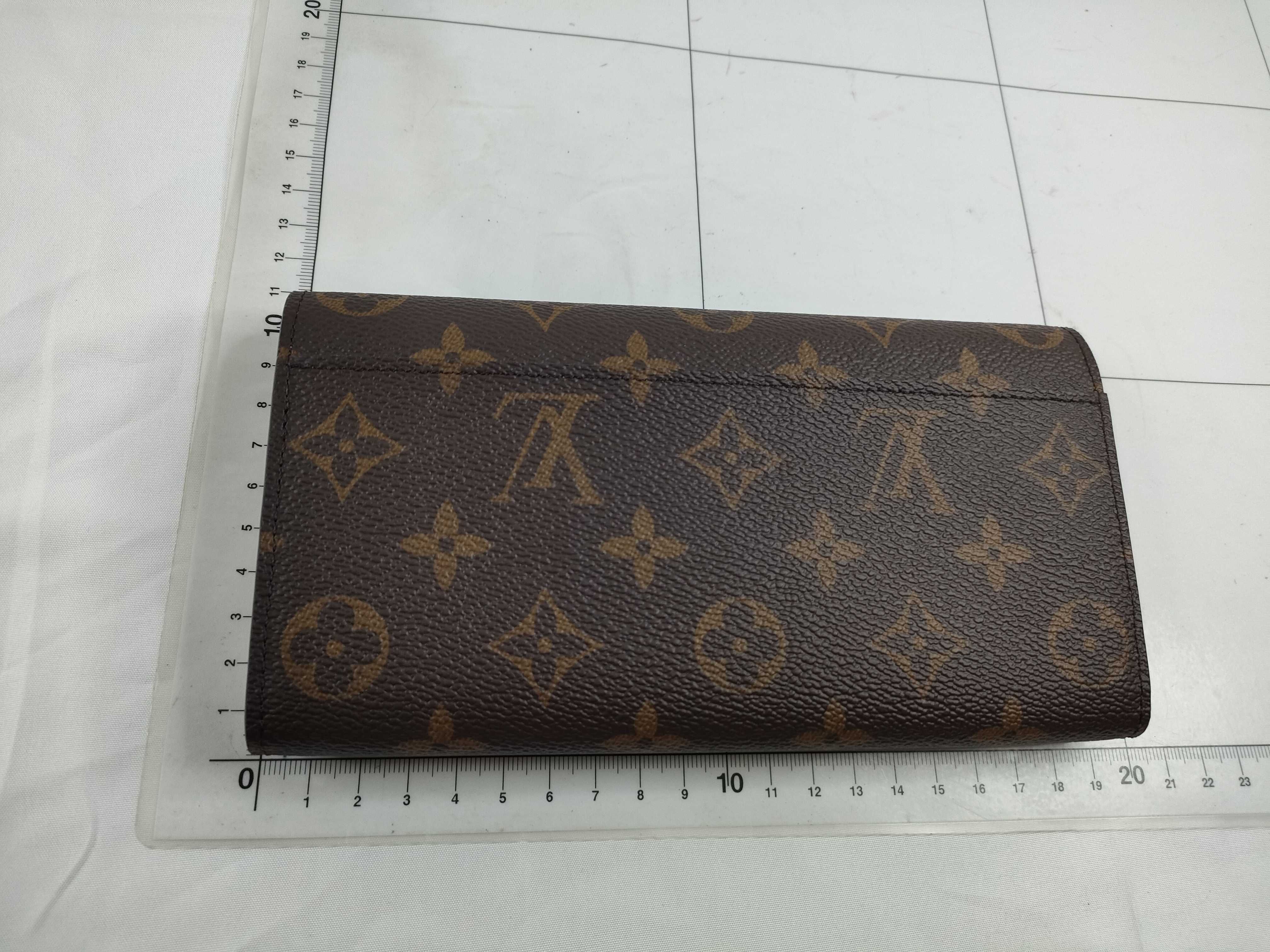 Monogram Louis Vuitton Portefeuille Sarah Long Wallet Monogram M62235 Wallet — view 2
