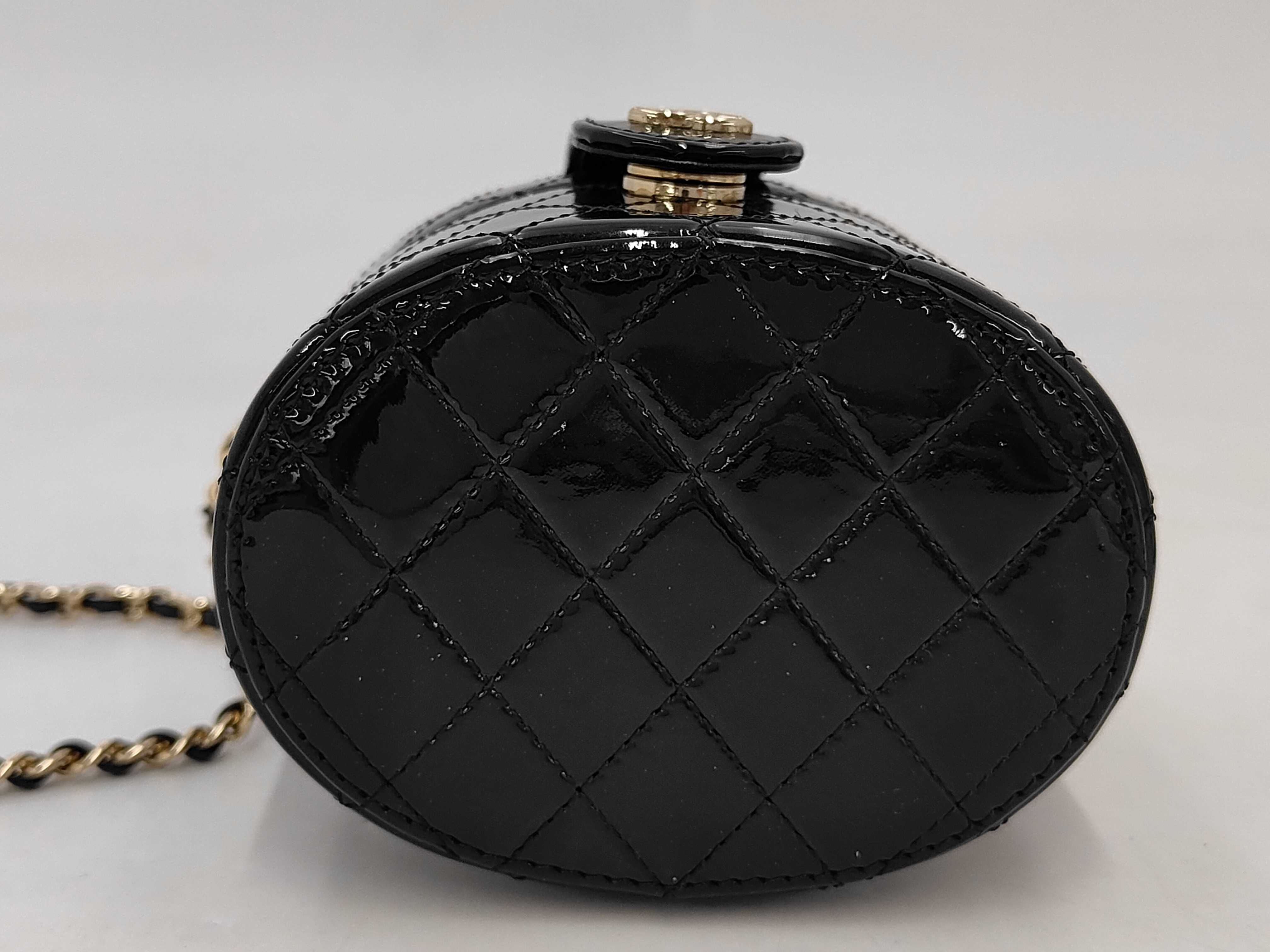 Chain Shoulder Bag — view 4