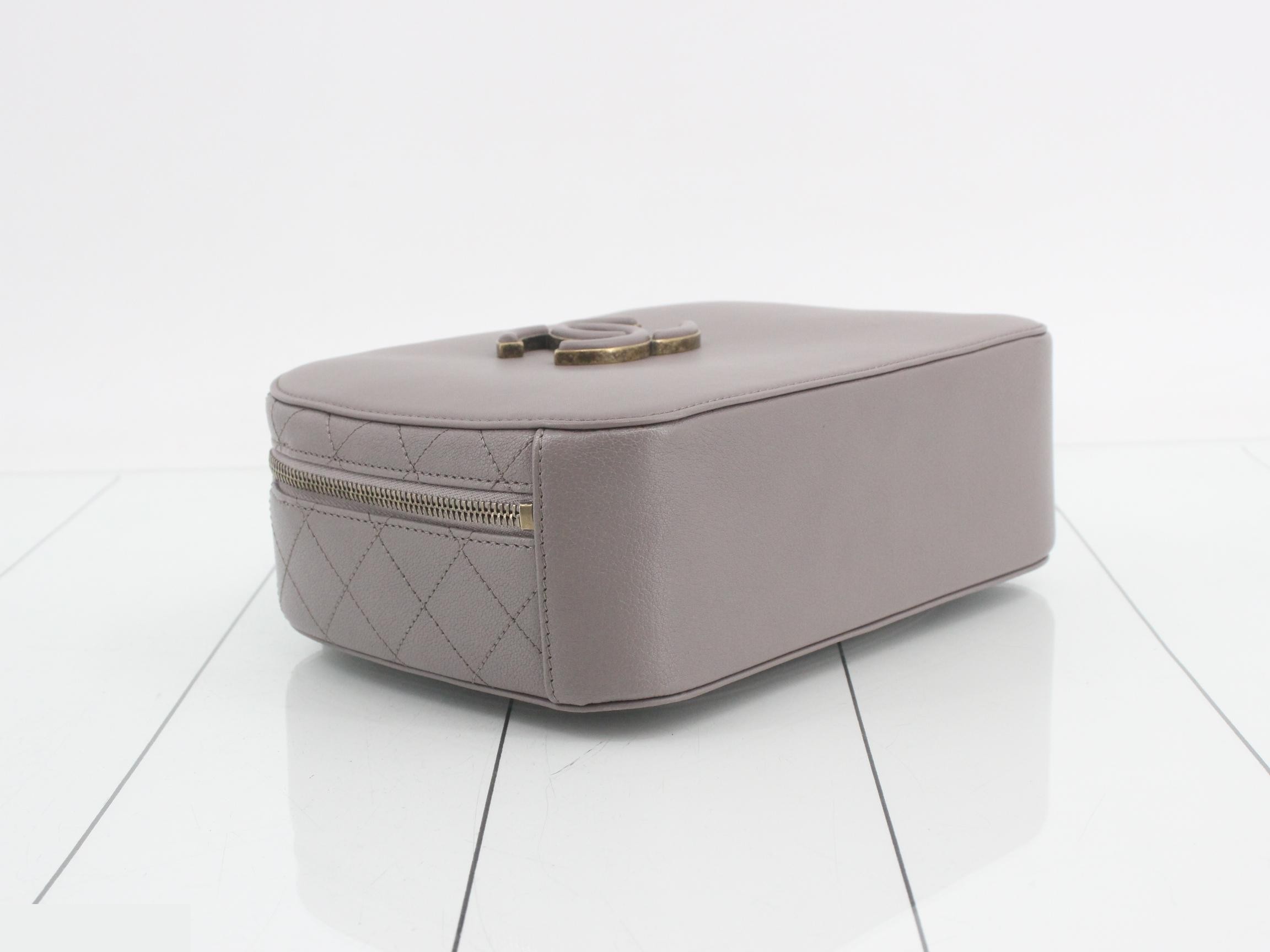 Matelassé 2-way Bowling Bag — view 5