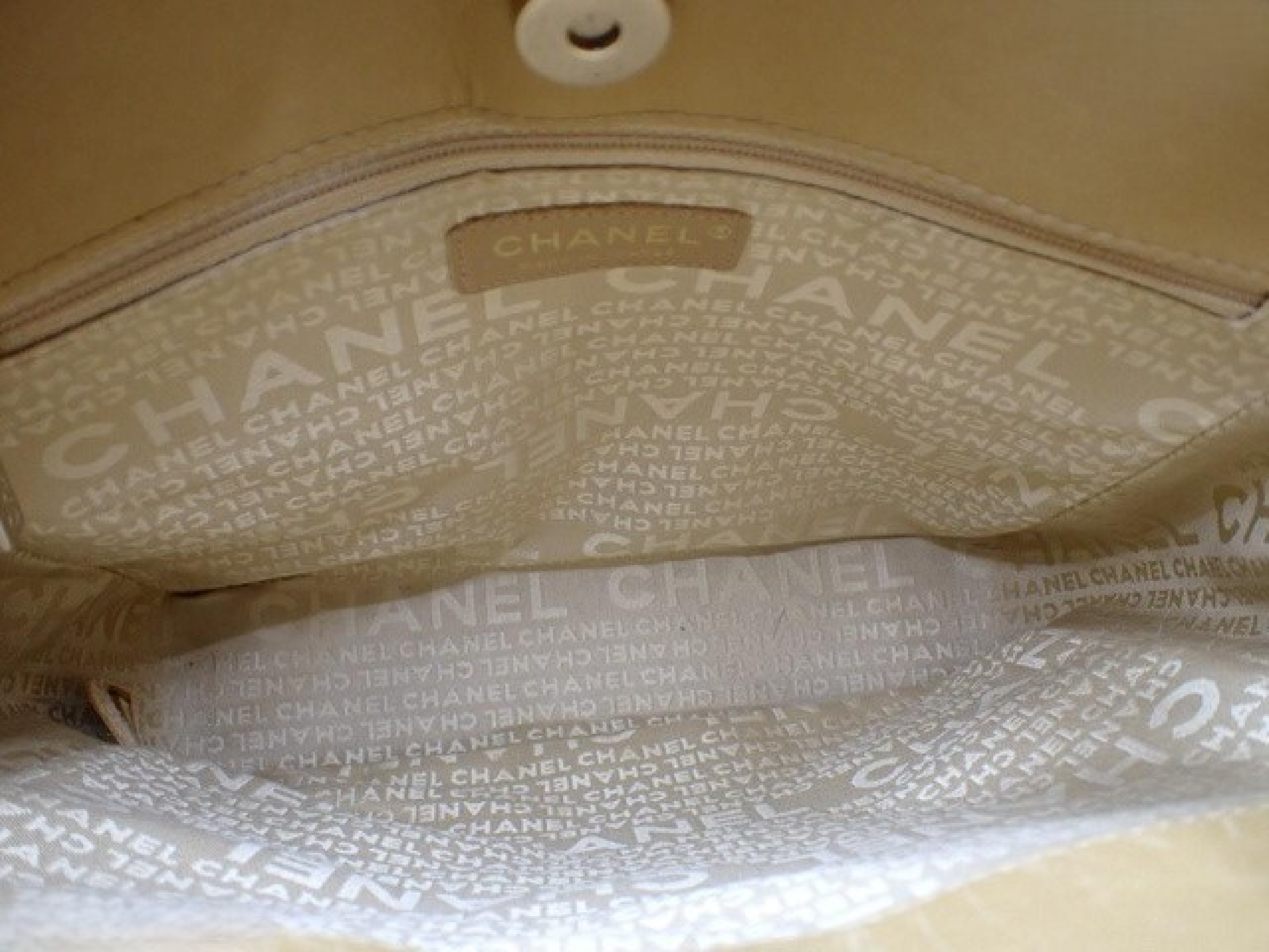 Icon Series Shoulder Bag — view 6
