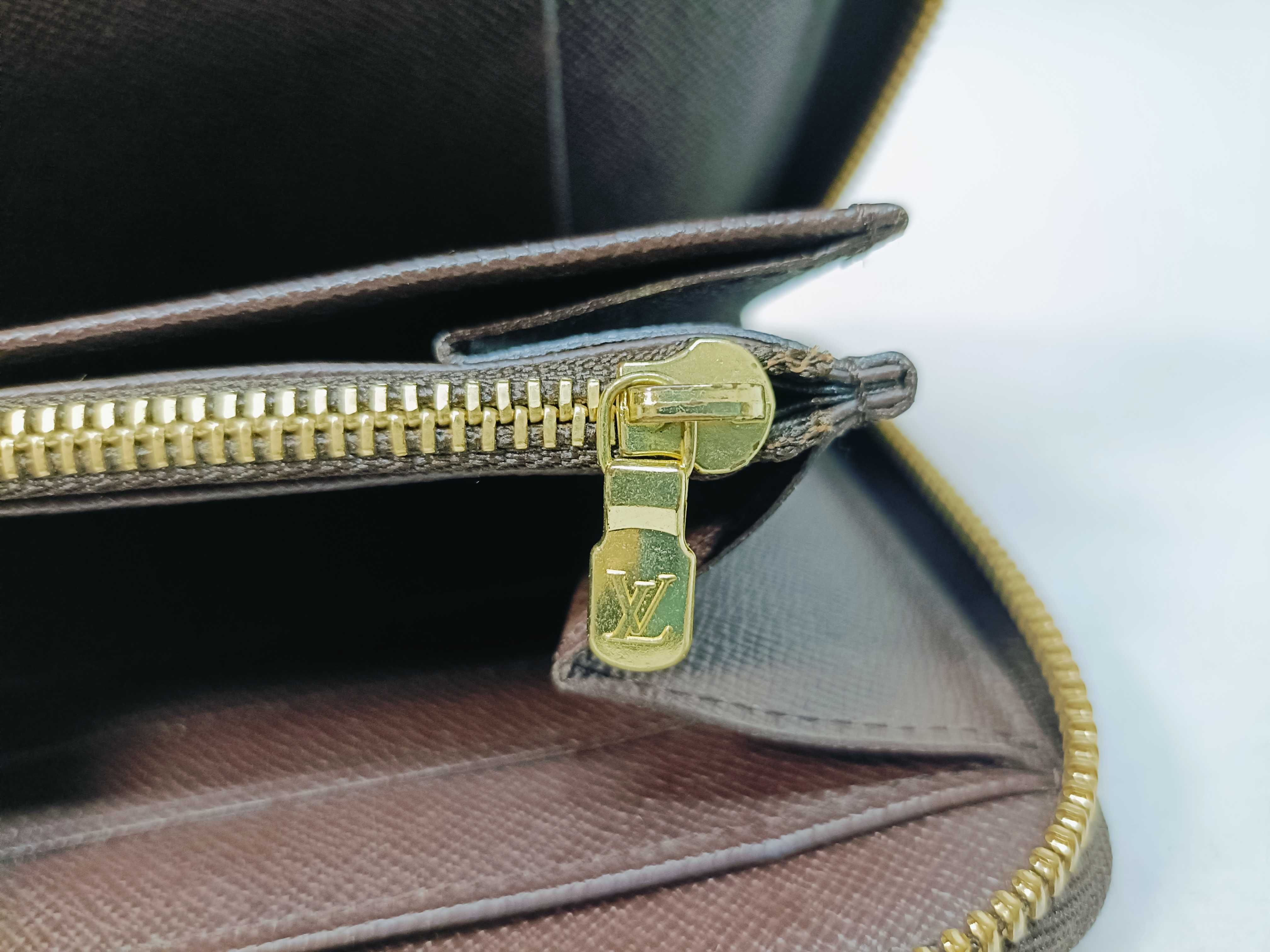 Damier Zippy Organizer Wallet — view 11